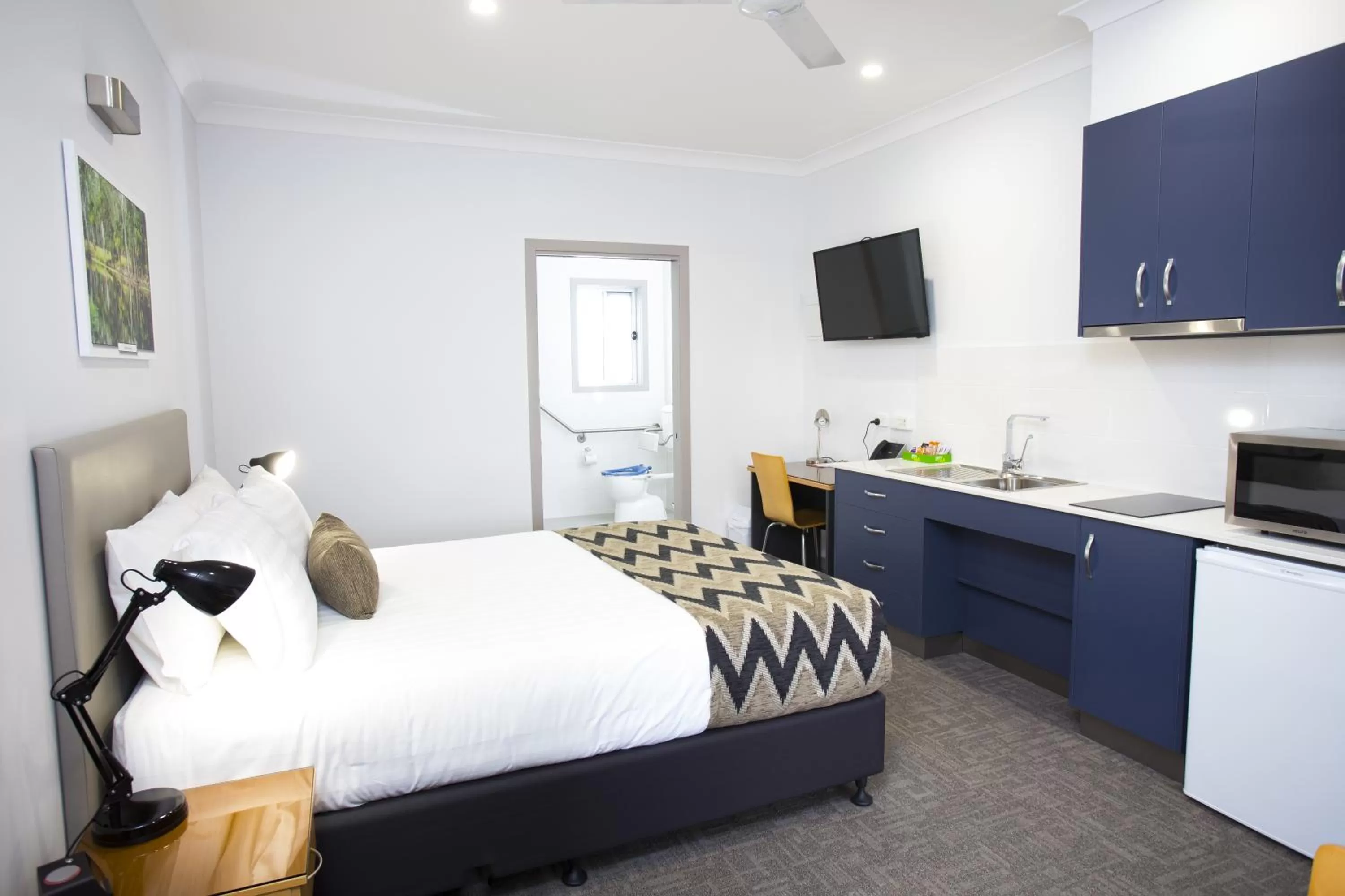 Food and drinks, Bed in Altitude Motel Apartments