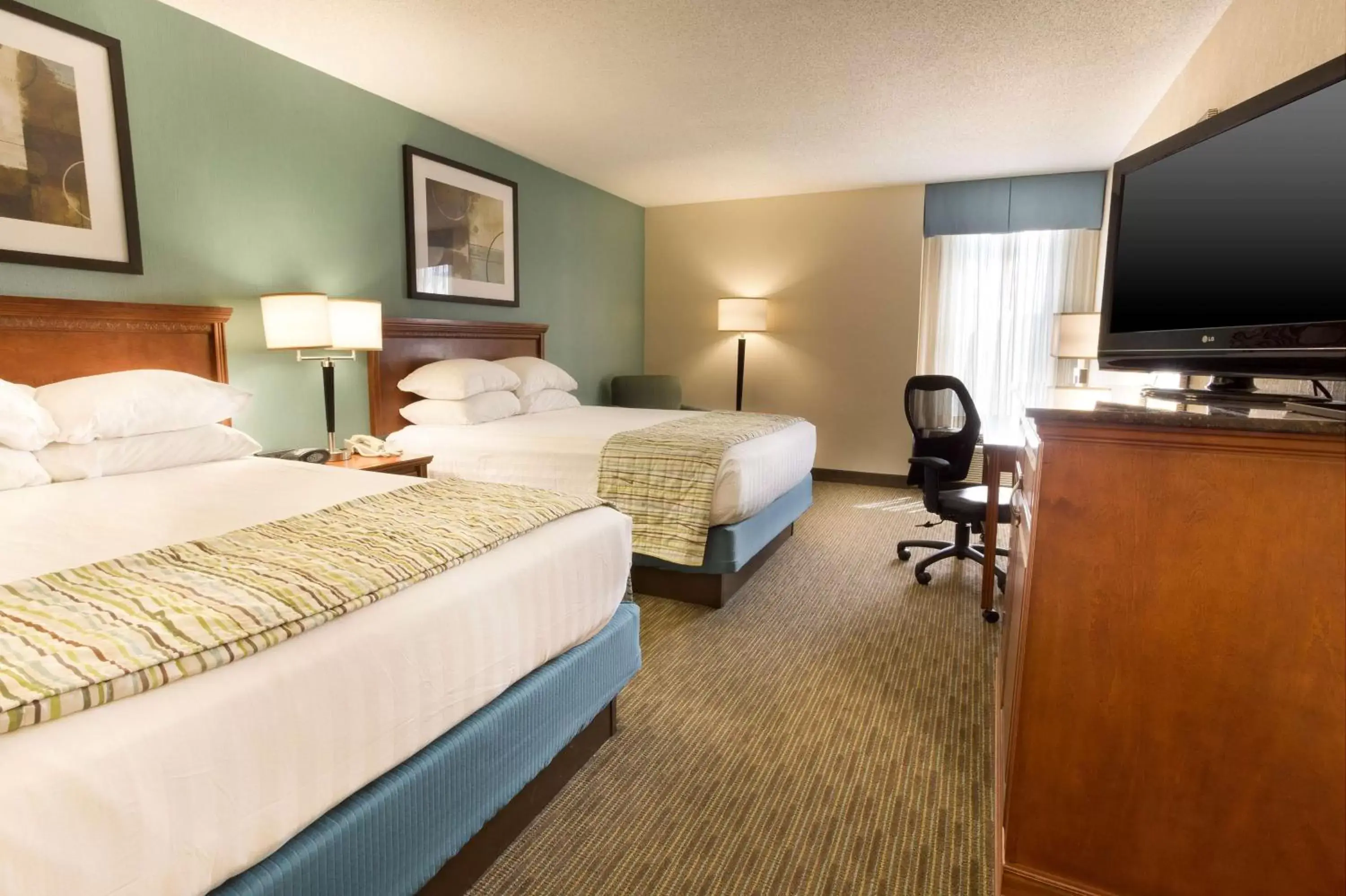 Photo of the whole room in Drury Inn & Suites St. Louis-Southwest