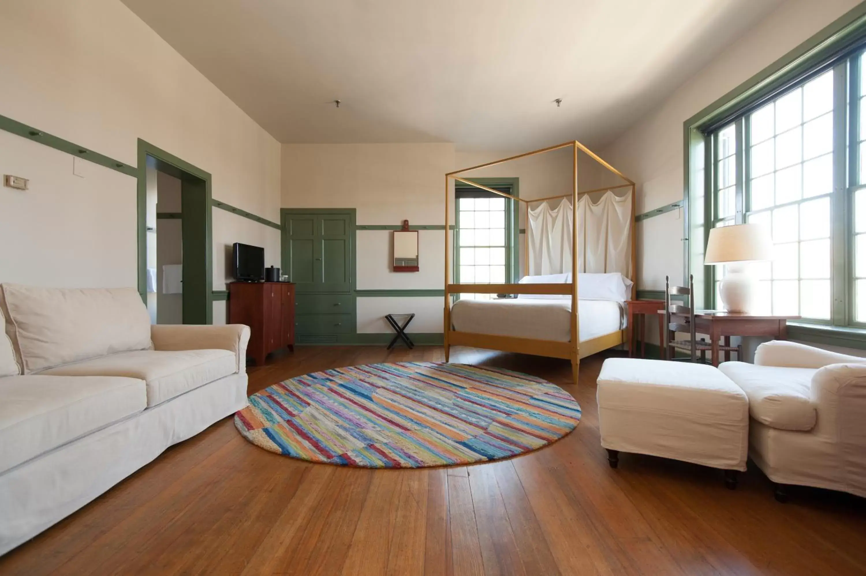 Seating Area in Shaker Village of Pleasant Hill