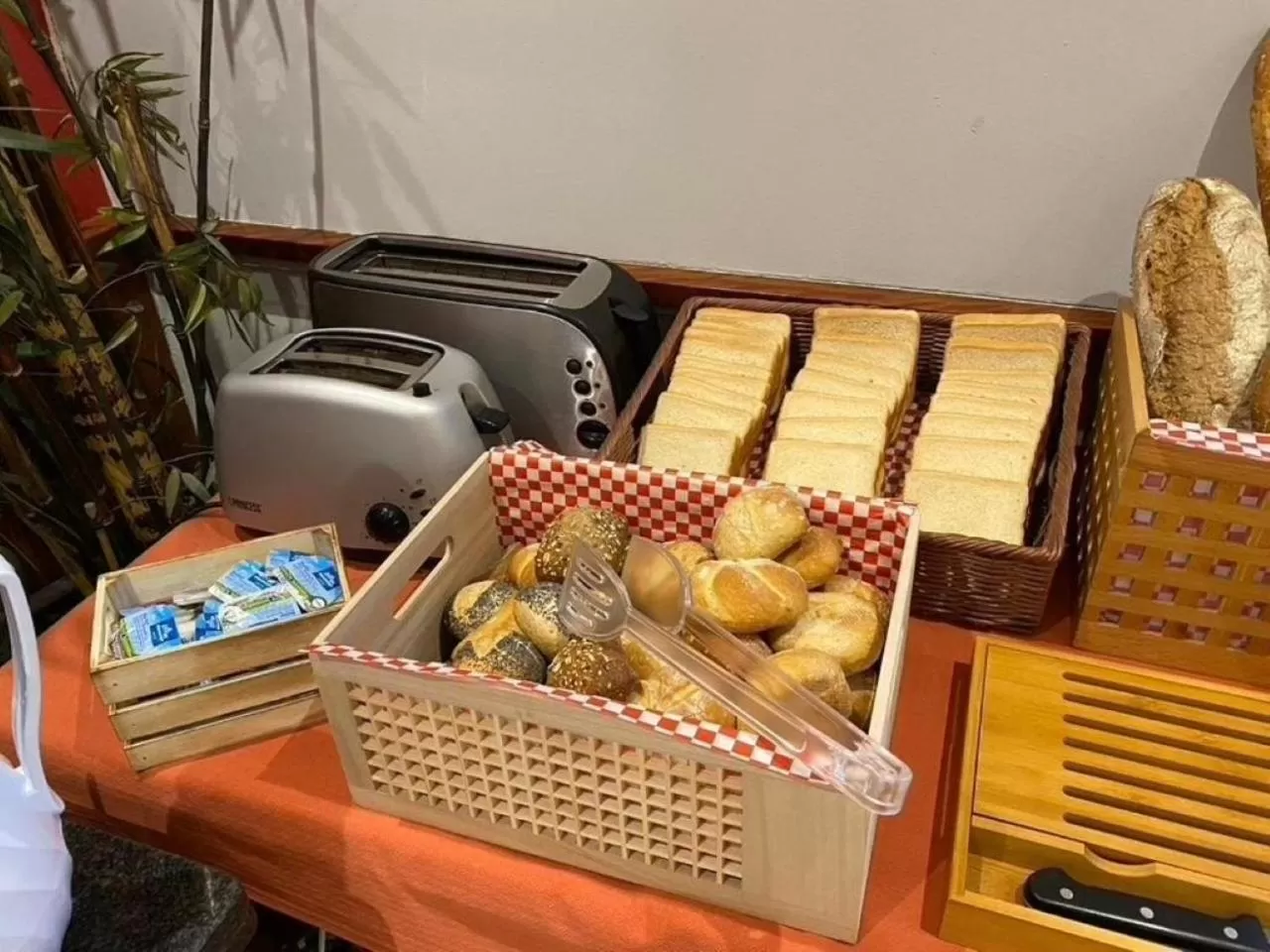 Breakfast in Hotel Oasis