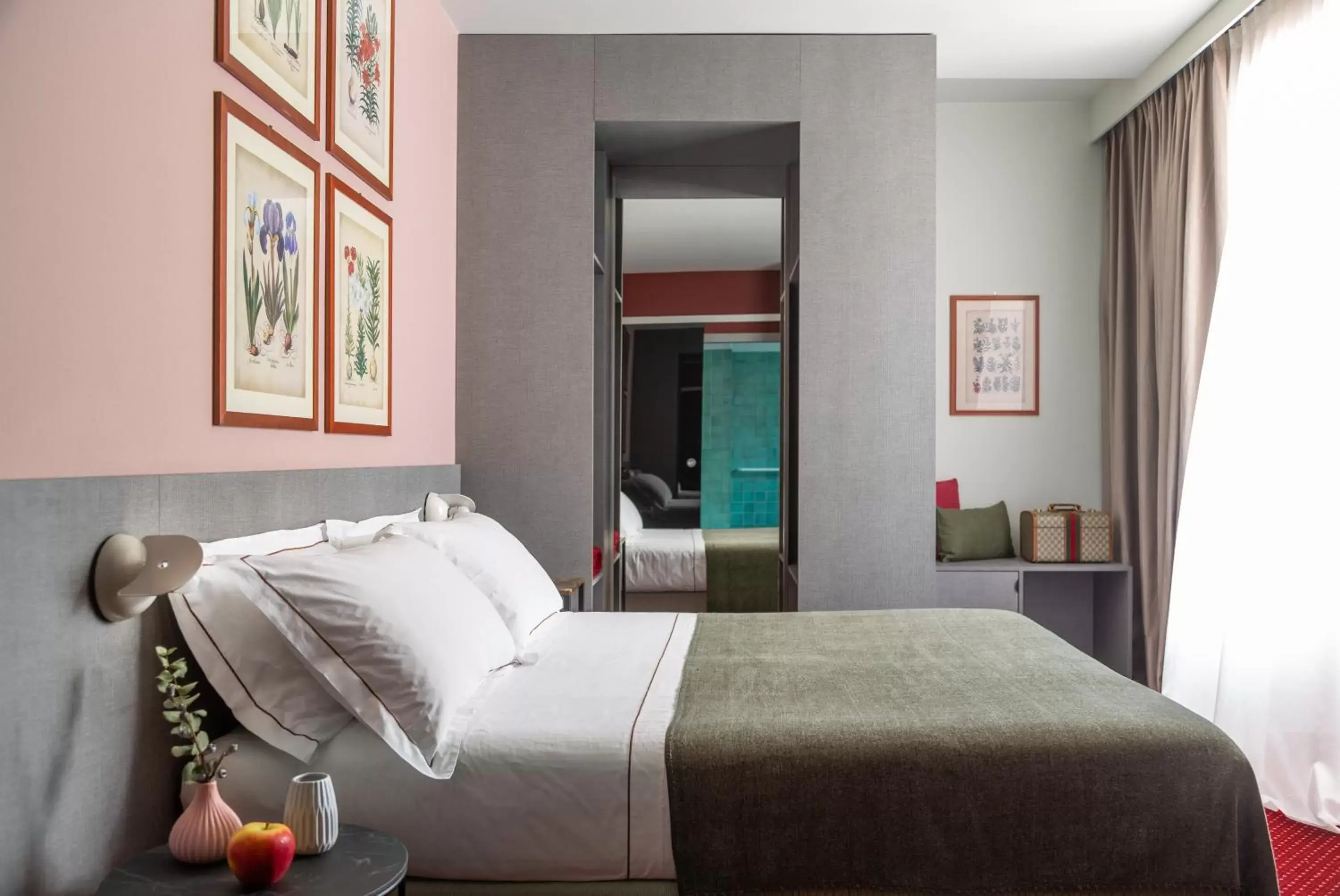 Bed in Hotel Tremoggia Bed in Hotel Tremoggia