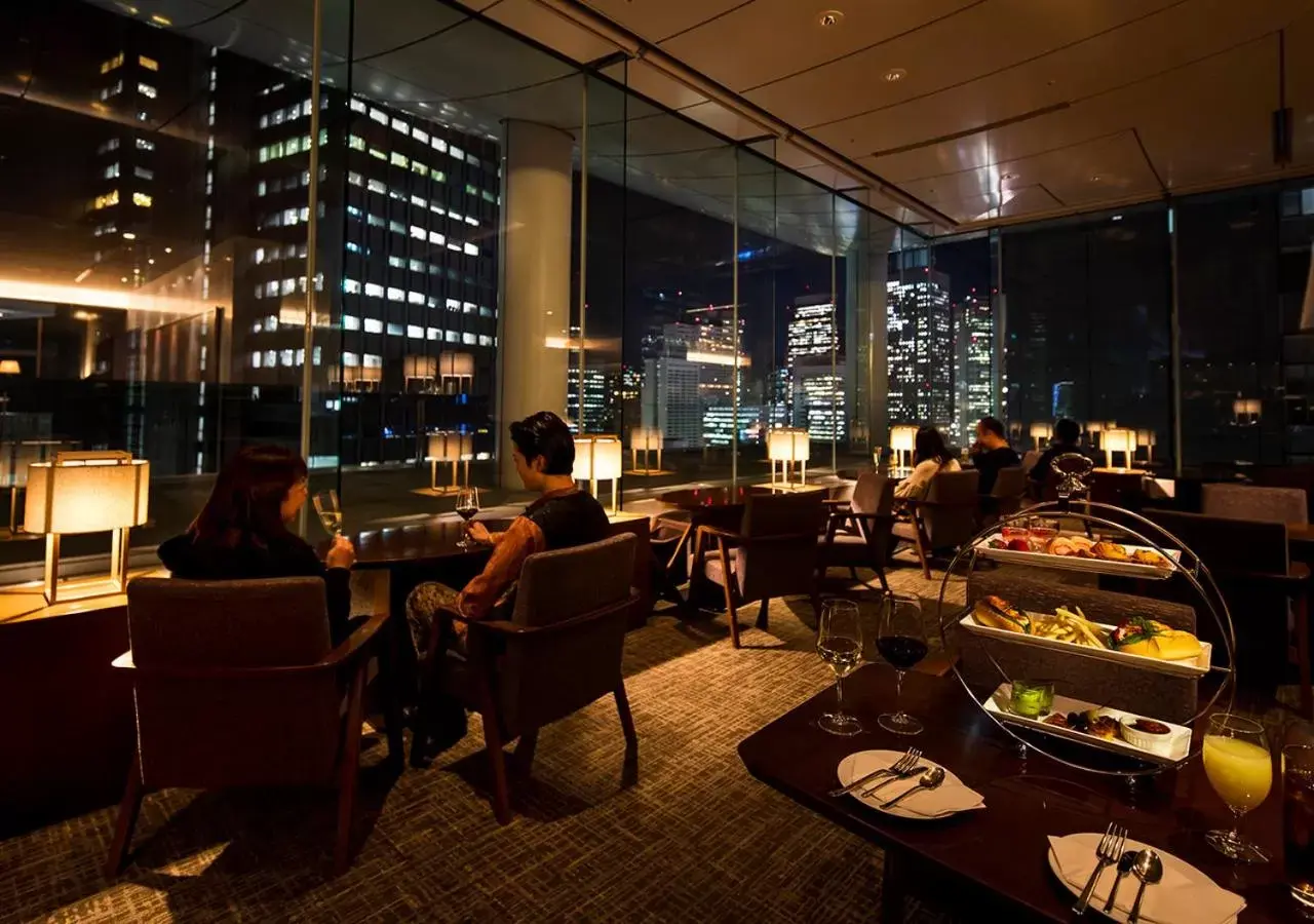 Lounge or bar, Restaurant/Places to Eat in Hotel Century Southern Tower
