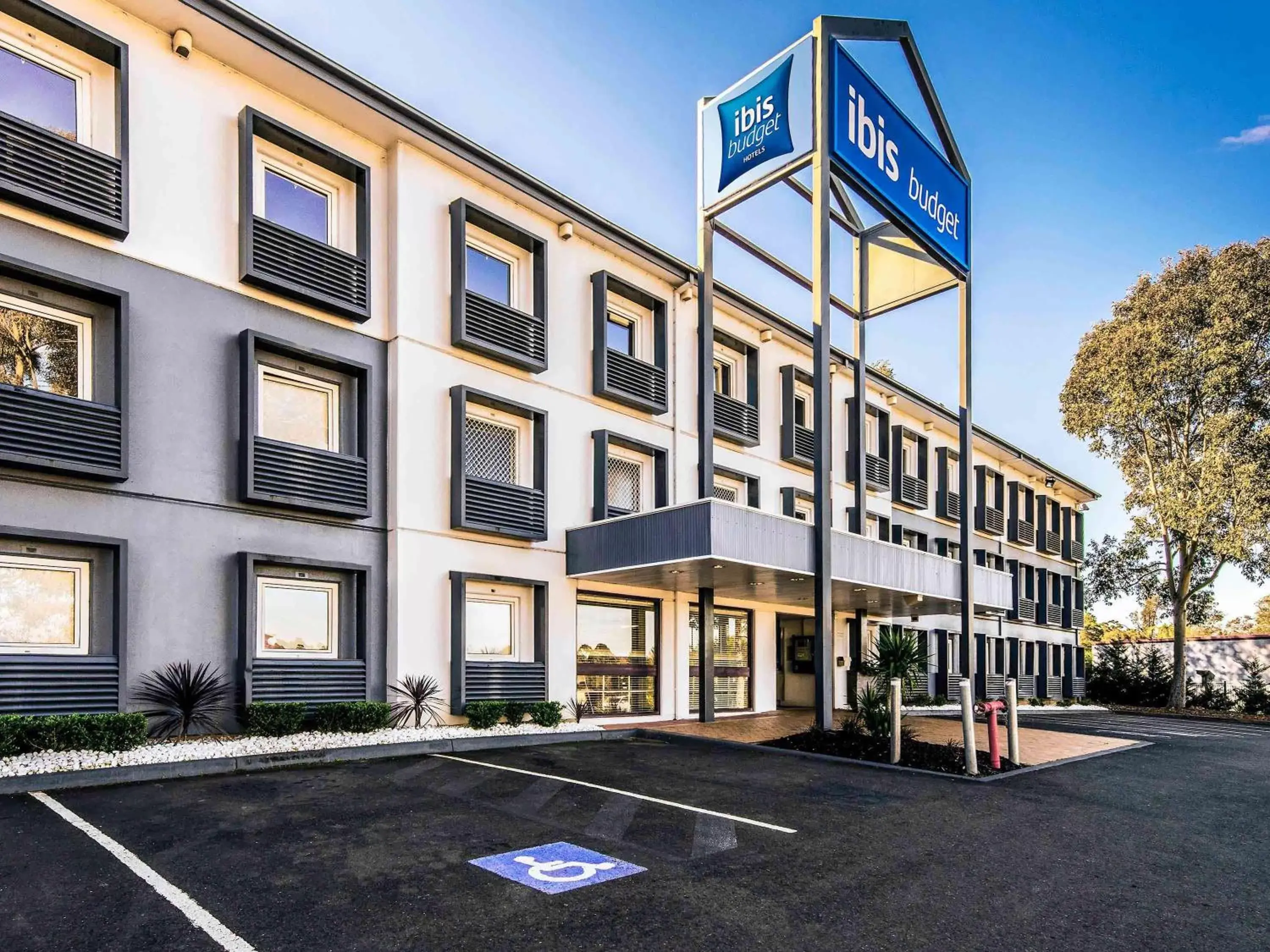 Property building in ibis Budget - Campbelltown
