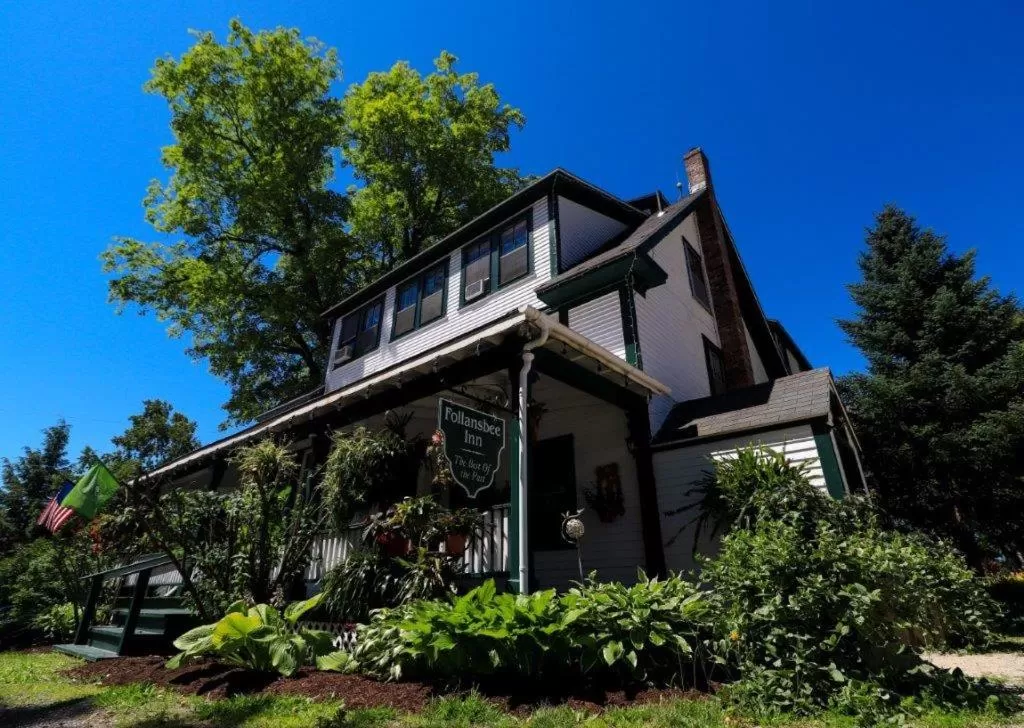 Follansbee Inn