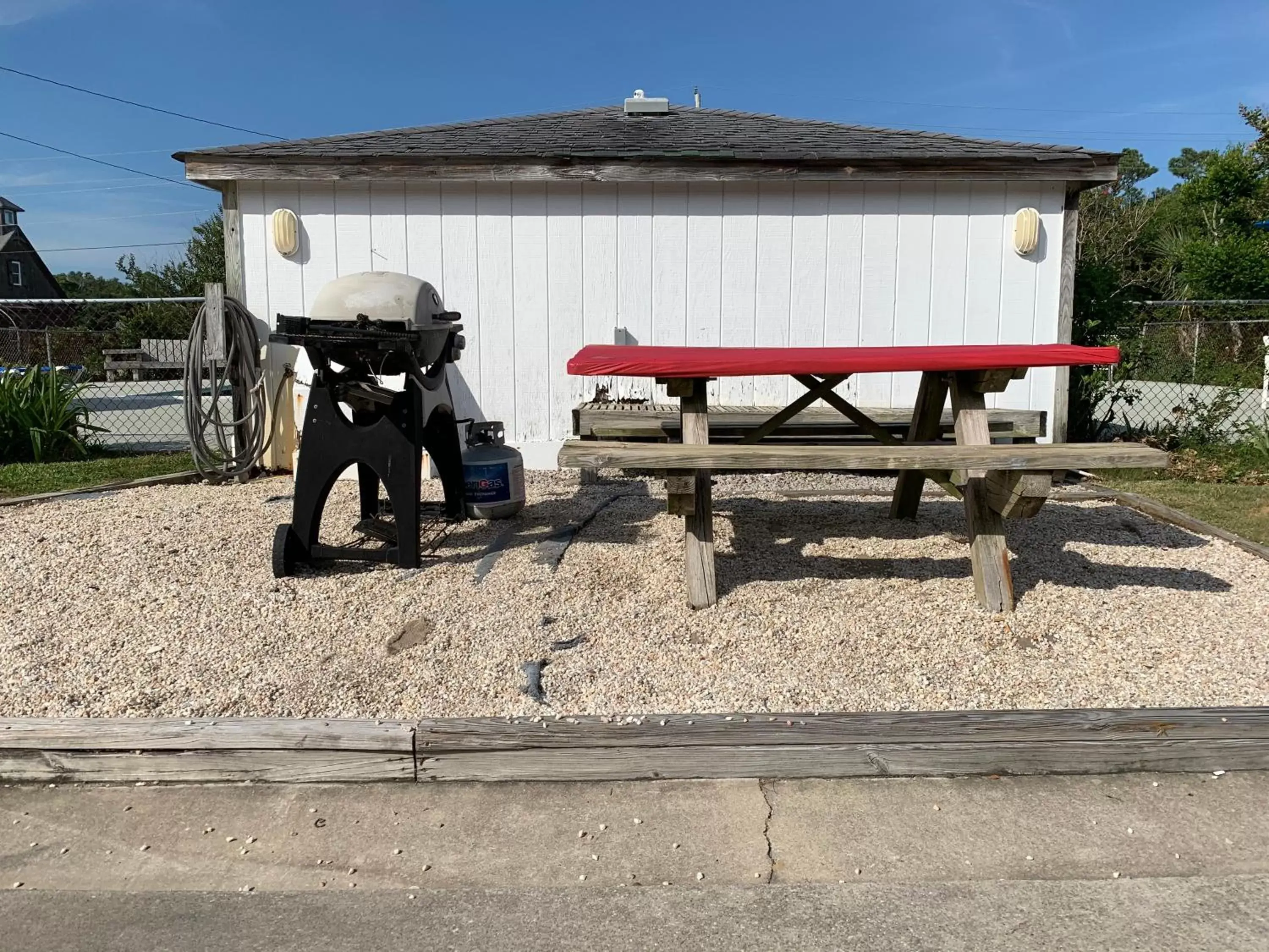 BBQ facilities in Cape Pines Motel