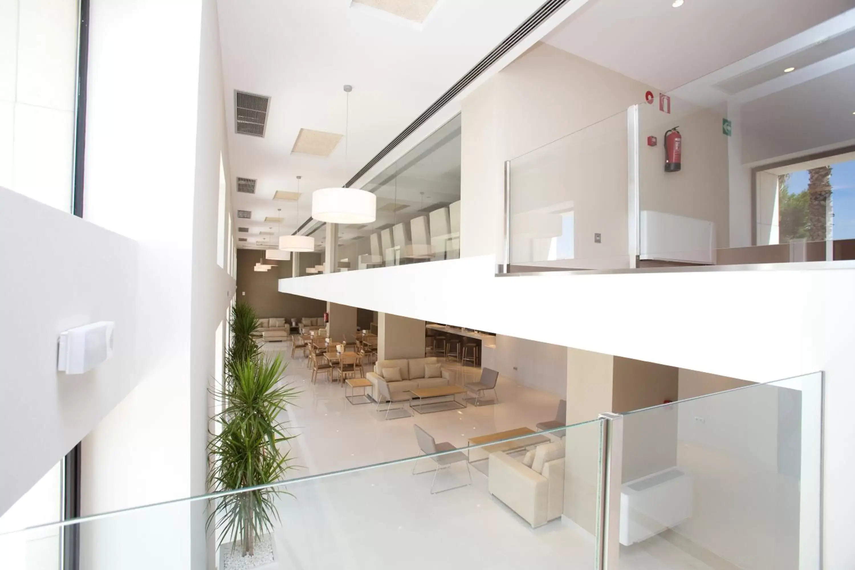 Lobby or reception, Kitchen/Kitchenette in M.A. Hotel Sevilla Congresos