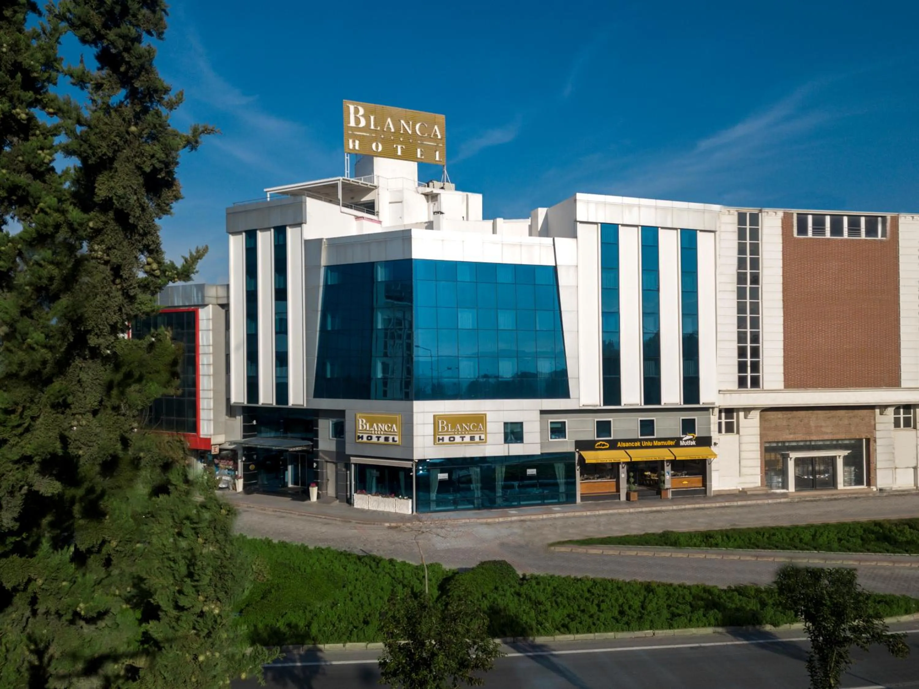 Property building in Blanca Hotel