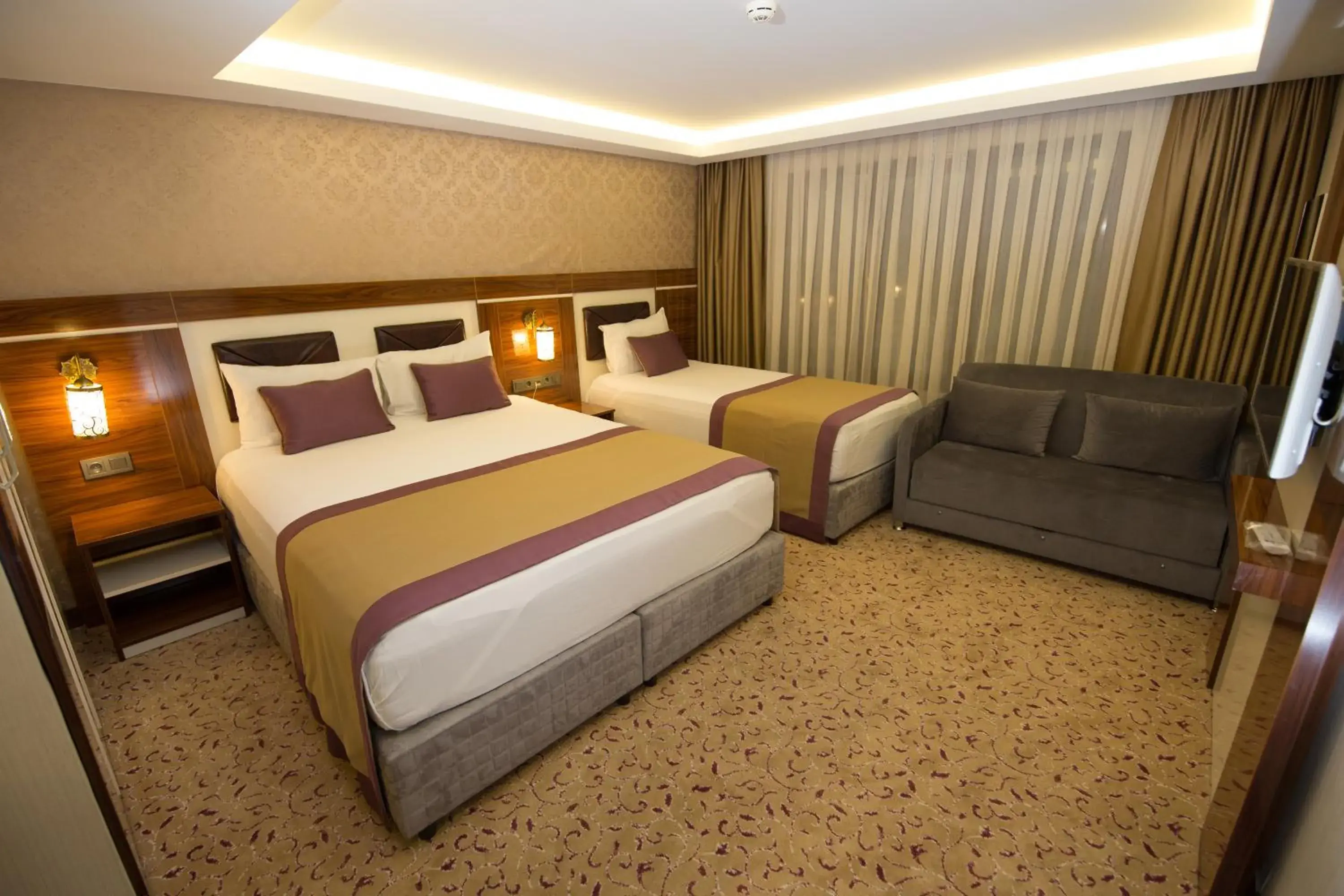 Photo of the whole room, Bed in Ruba Palace Thermal Hotel