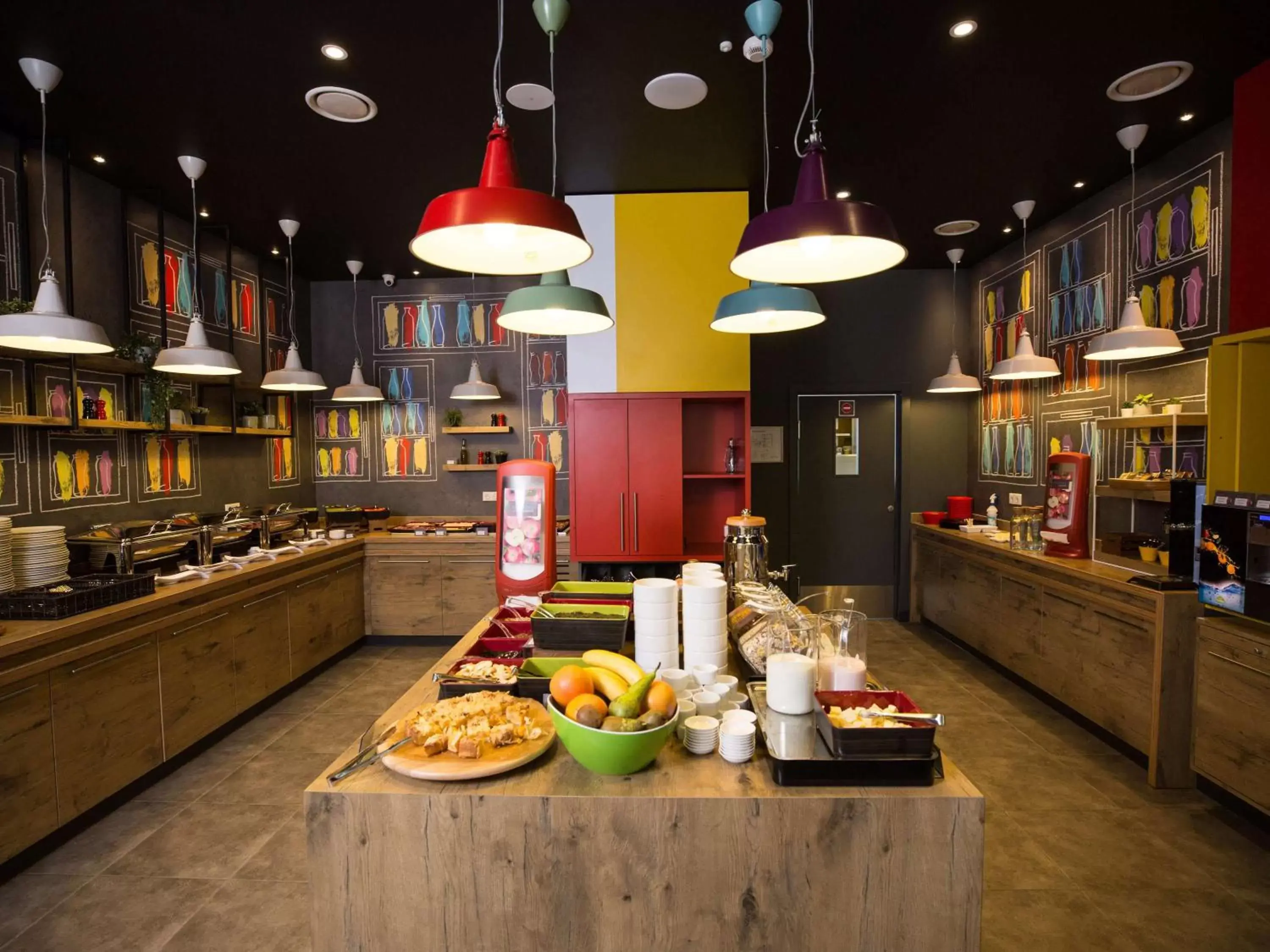 Restaurant/places to eat, Food in ibis Vilnius Centre