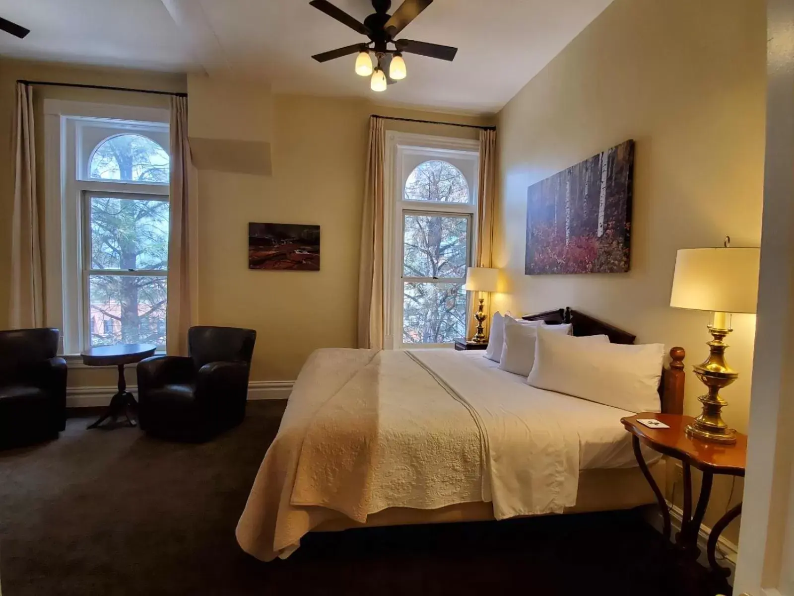 Bedroom in Hotel Ouray - for 12 years old and over