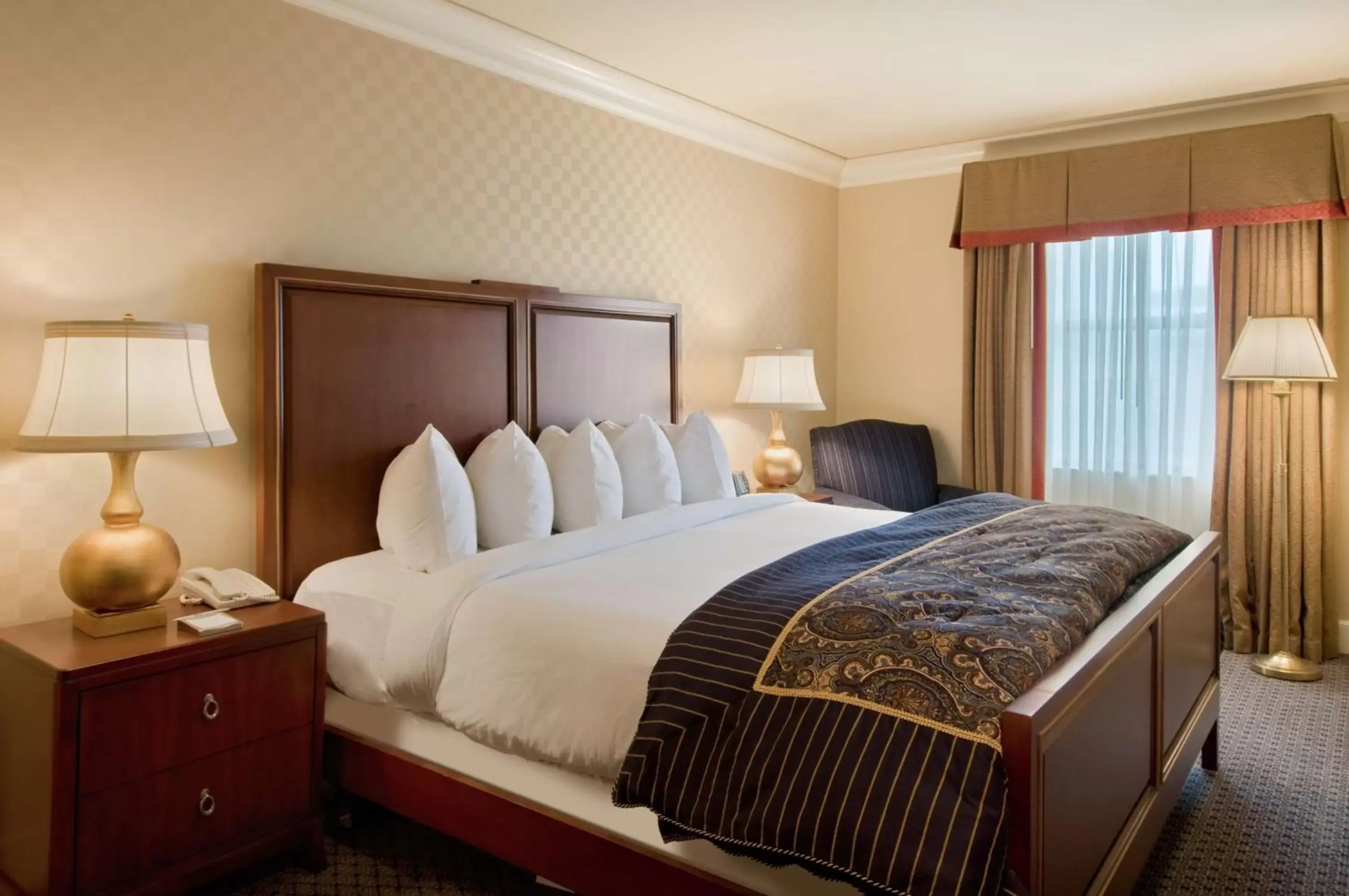 Bed in Hilton President Kansas City Bed in Hilton President Kansas City