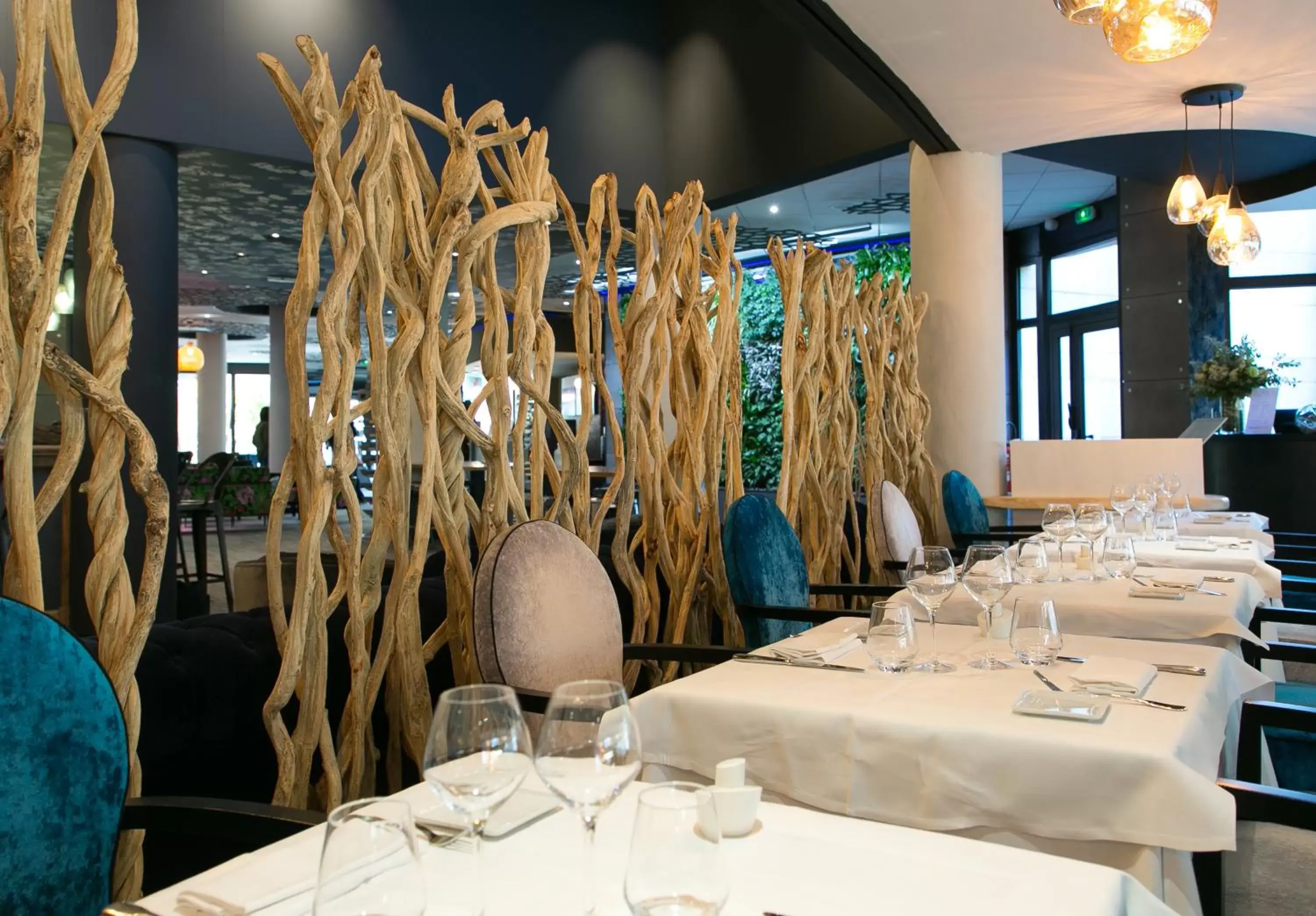 Lounge or bar, Restaurant/Places to Eat in Mercure Bordeaux Aéroport