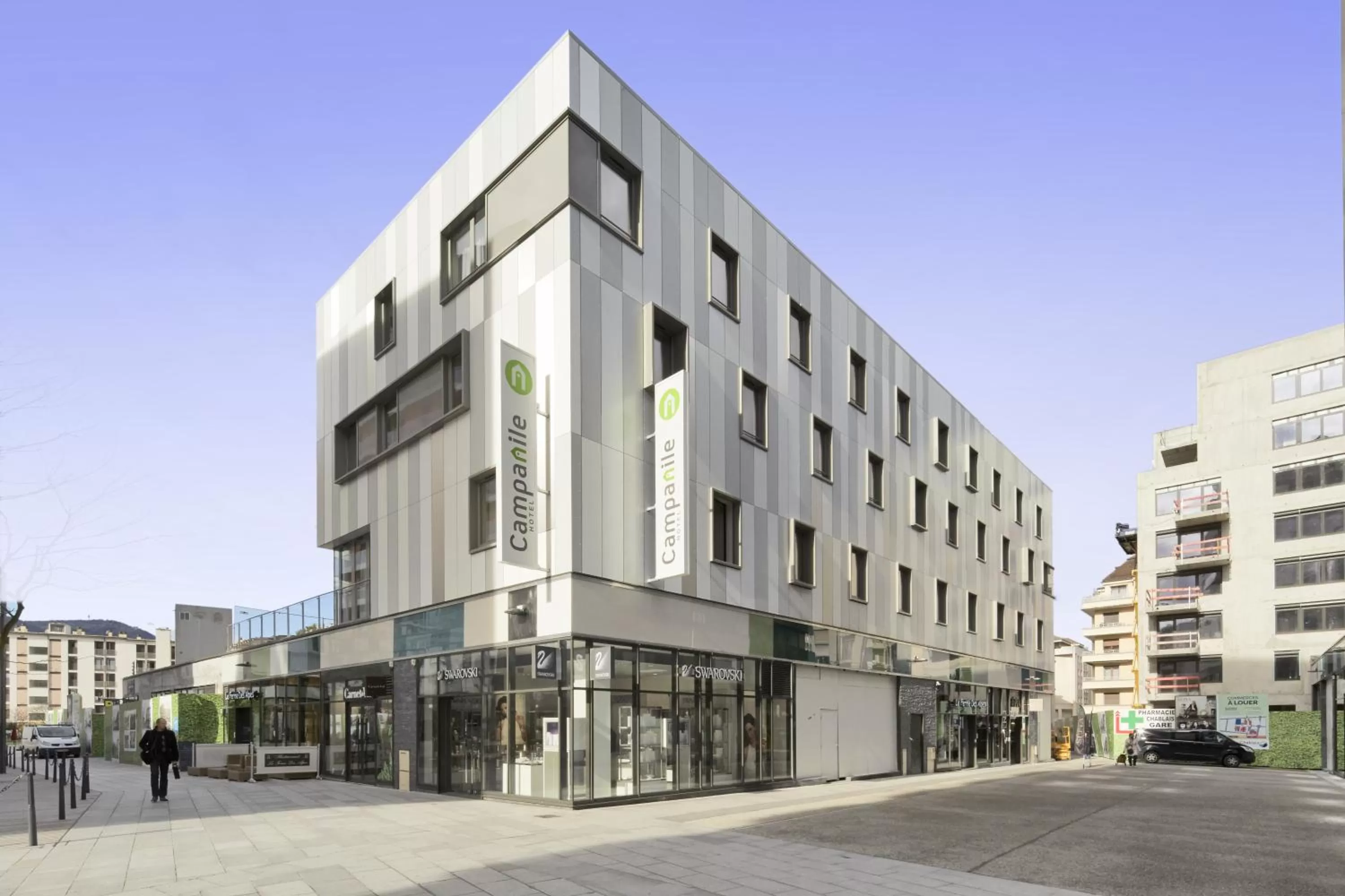 Facade/entrance in Campanile Annemasse Gare– Genève