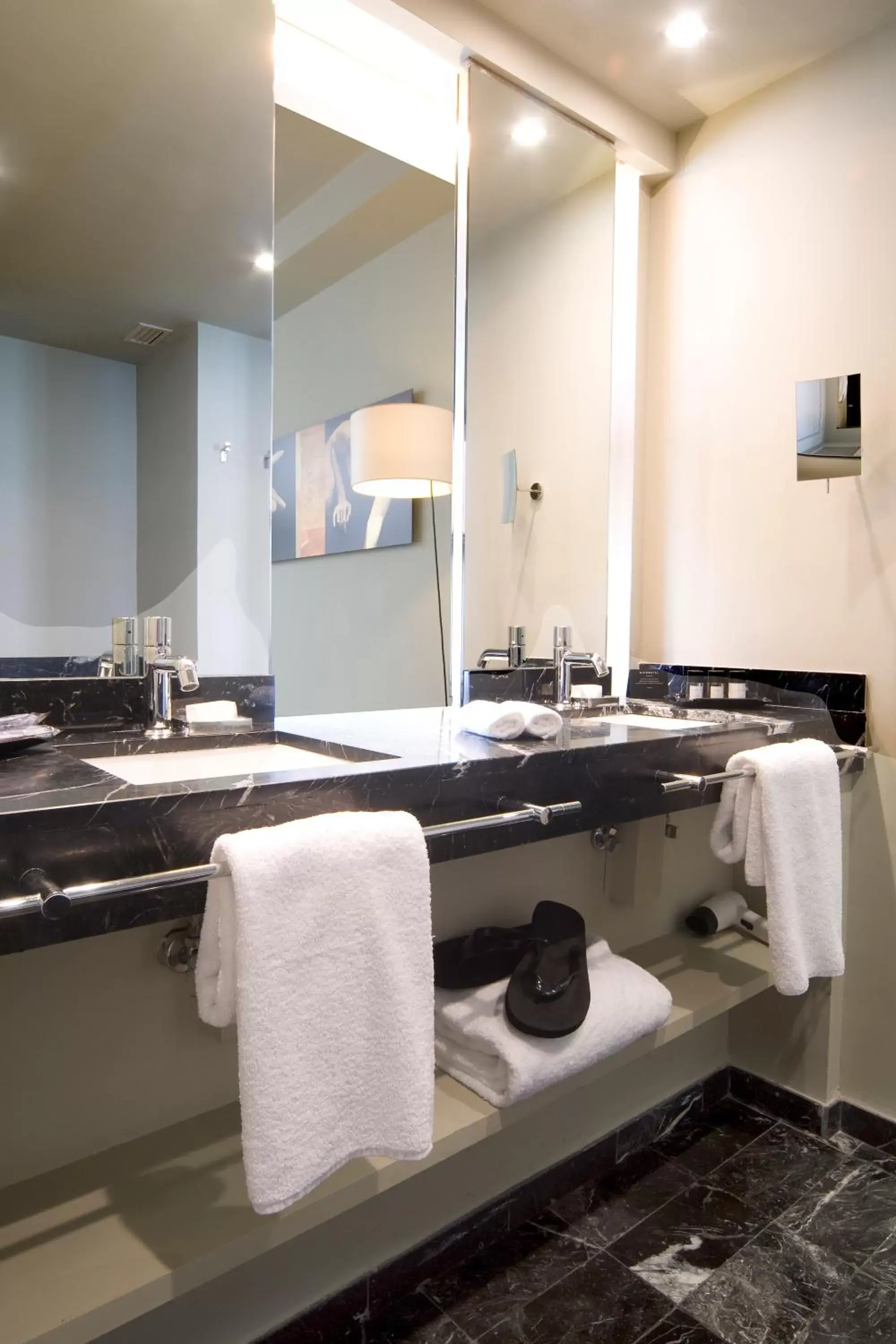 Bathroom in Hotel Miró