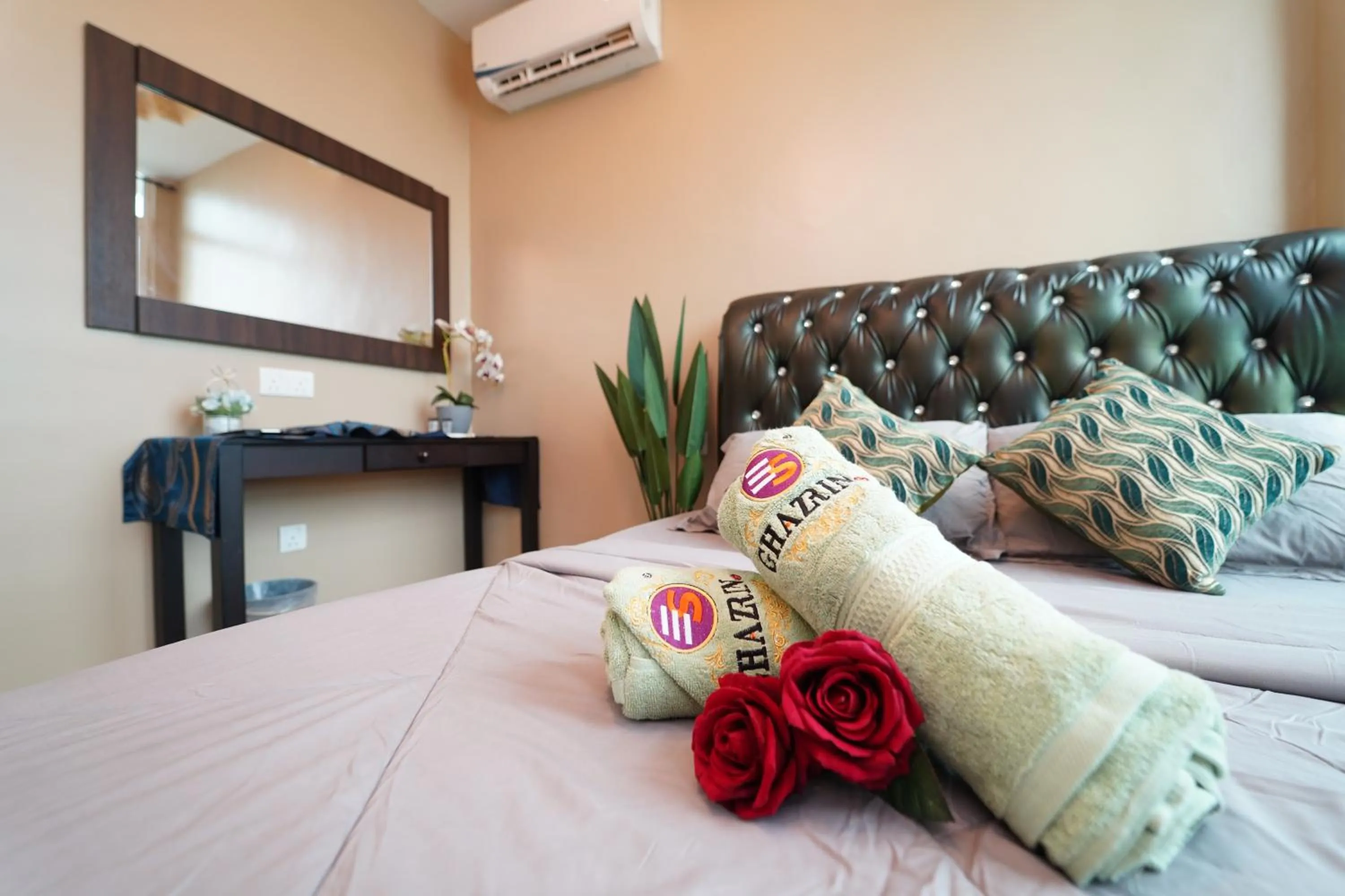 Bed in Ghazrin's Classic Hotel JB