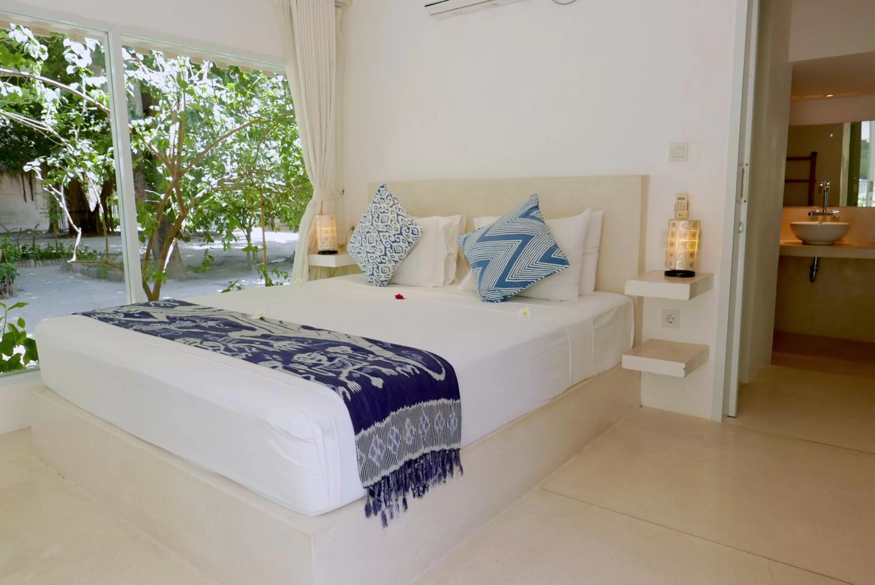 Bed in Seri Resort Gili Meno - Adults Only