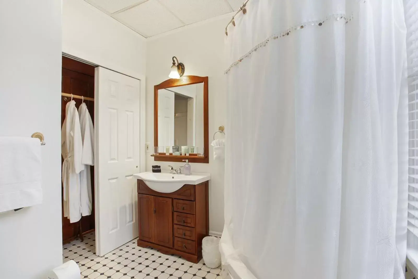 Surf Song Bed & Breakfast Surf Song Bed & Breakfast