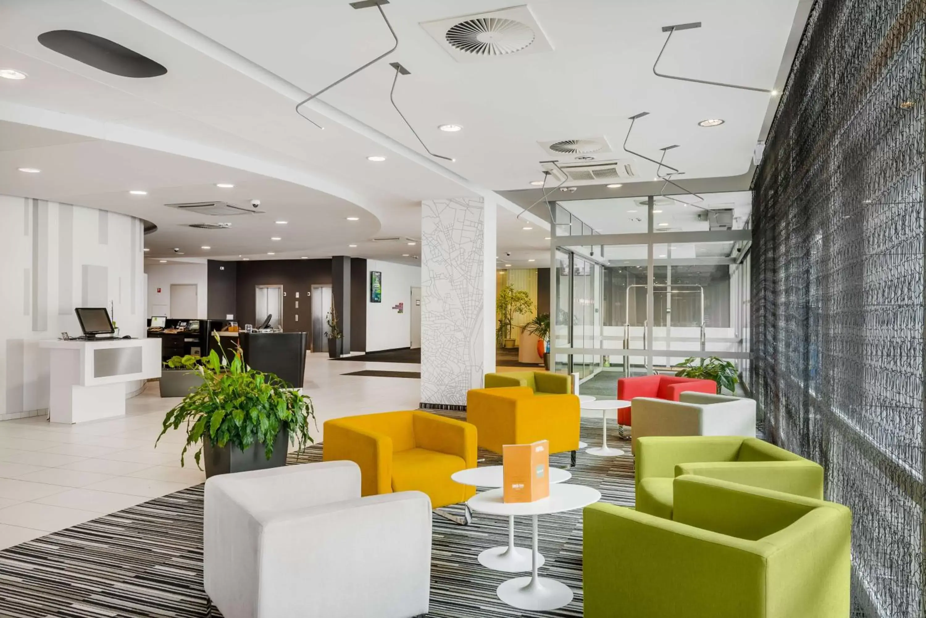 Lobby or reception in Park Inn By Radisson Budapest