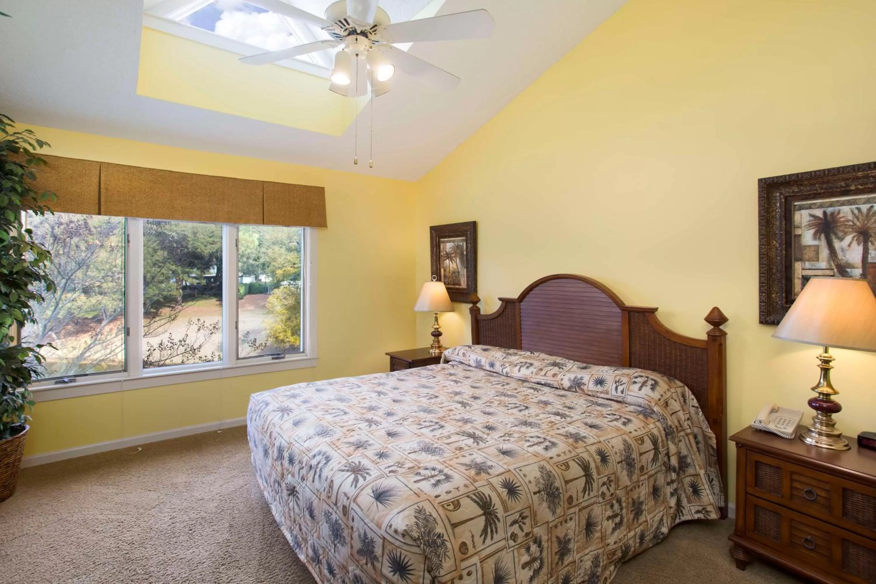 Two-Bedroom Special Villa with Park View in Kingston Plantation Condos