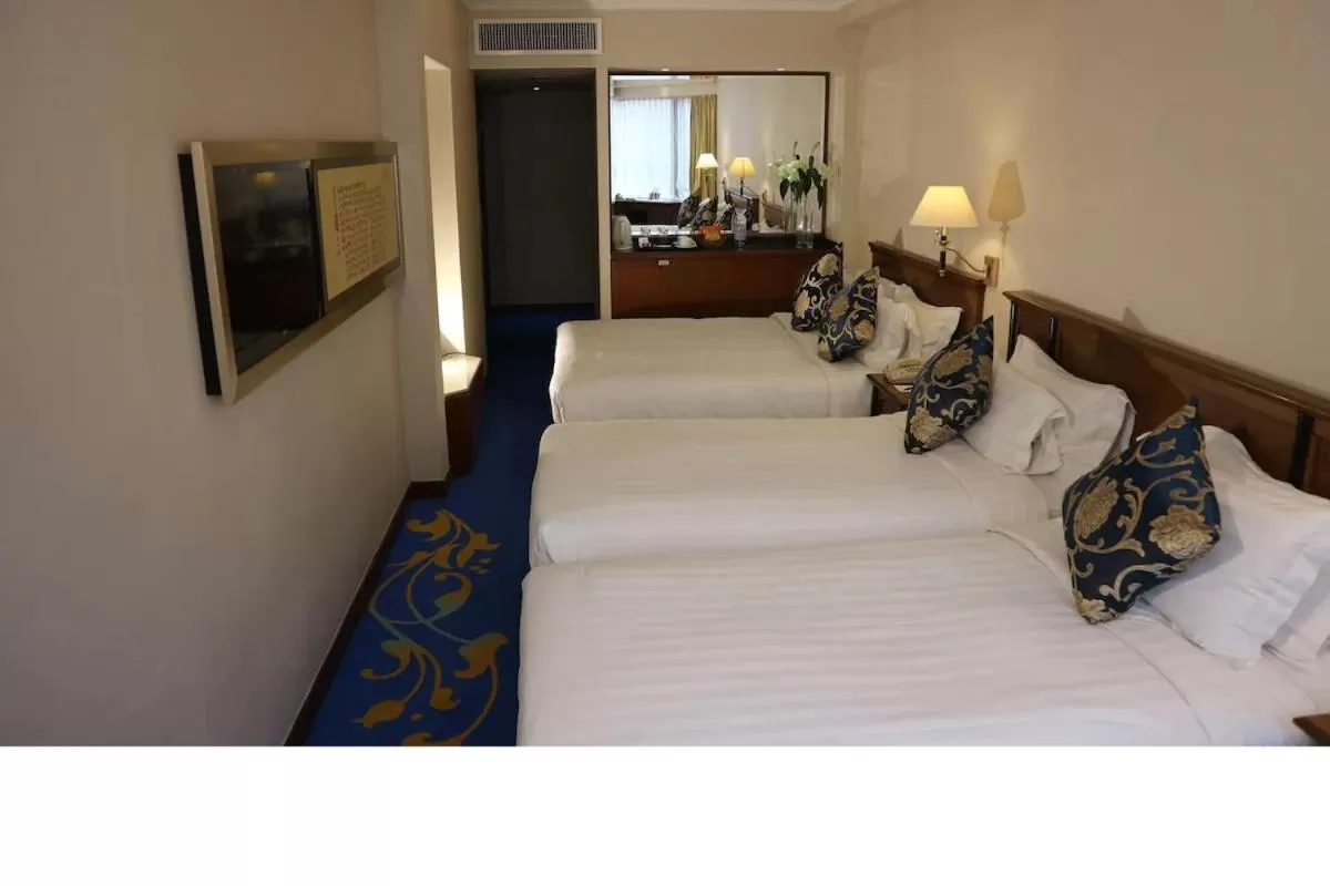 Bed in The Kimberley Hotel