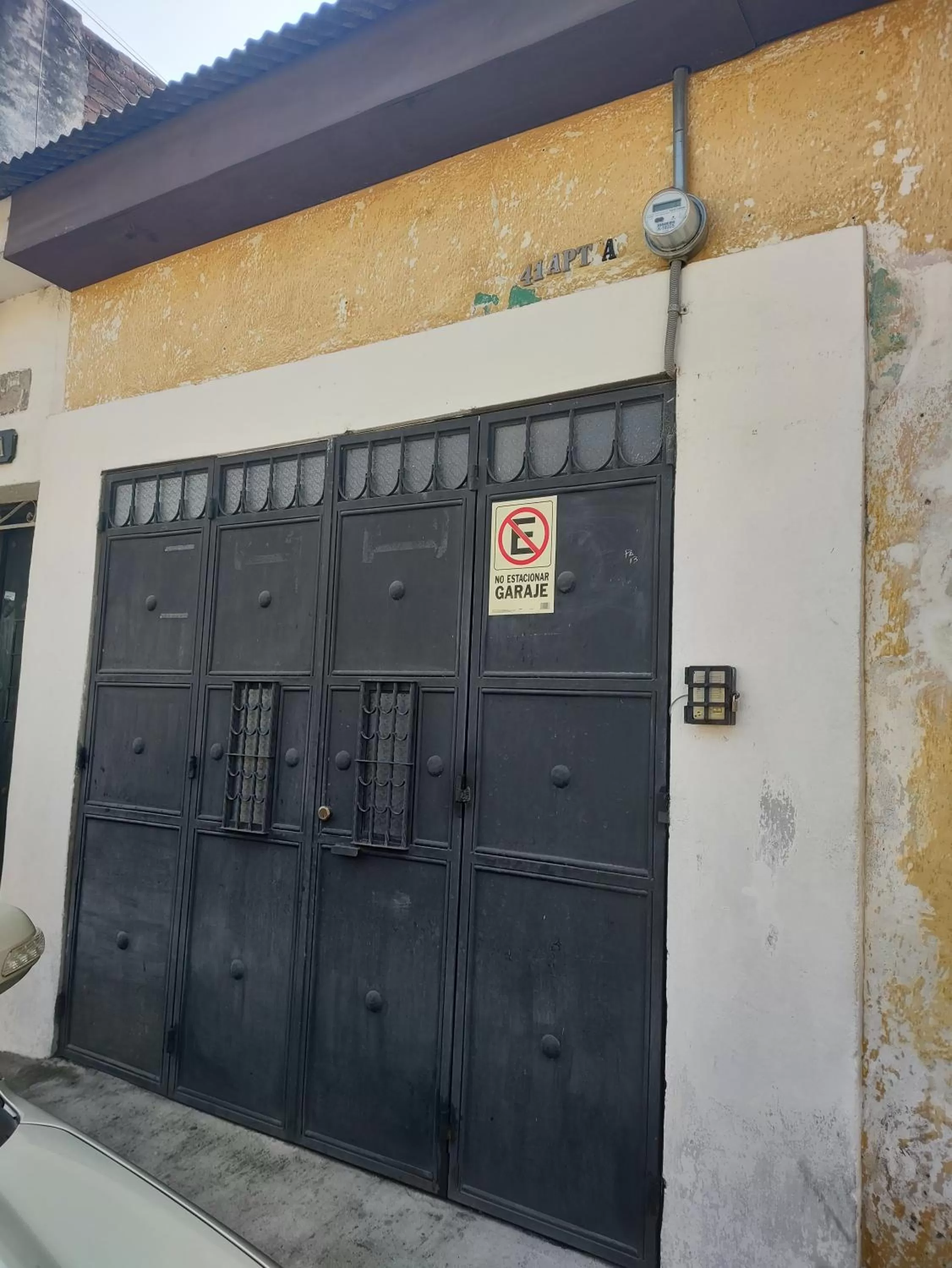 Facade/entrance in Francisco's rest house hotel