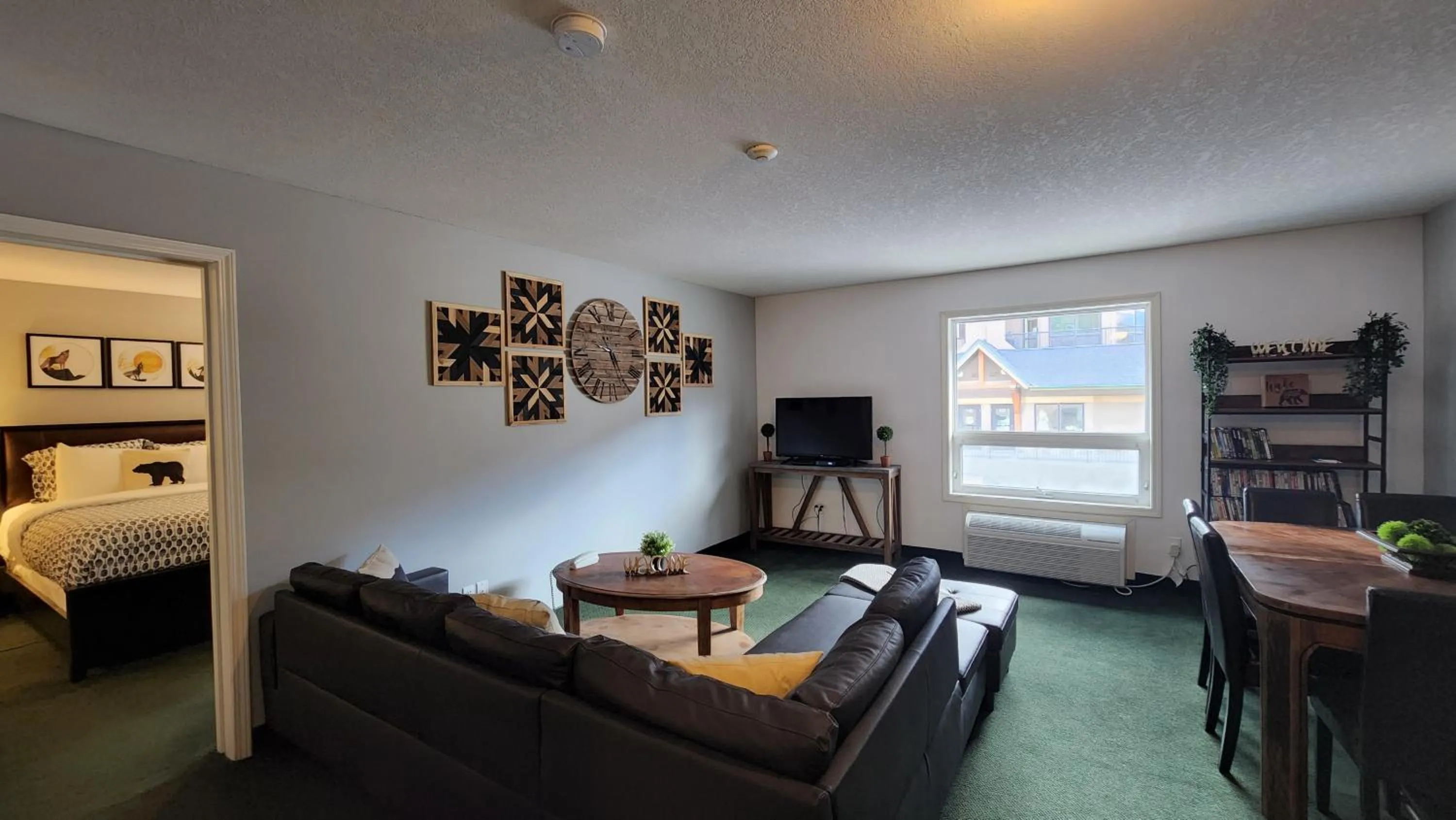 TV and multimedia, Bed in Mountain View Inn