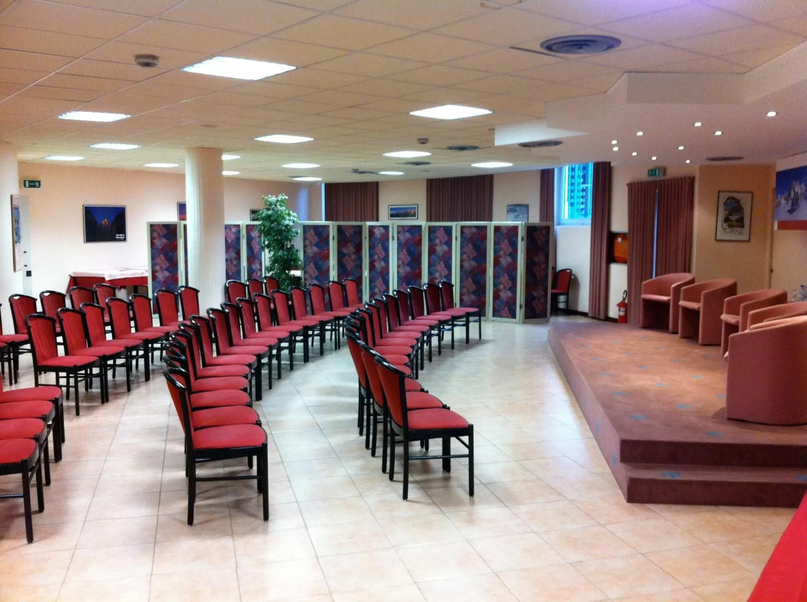 Business facilities in Etoile Du Nord