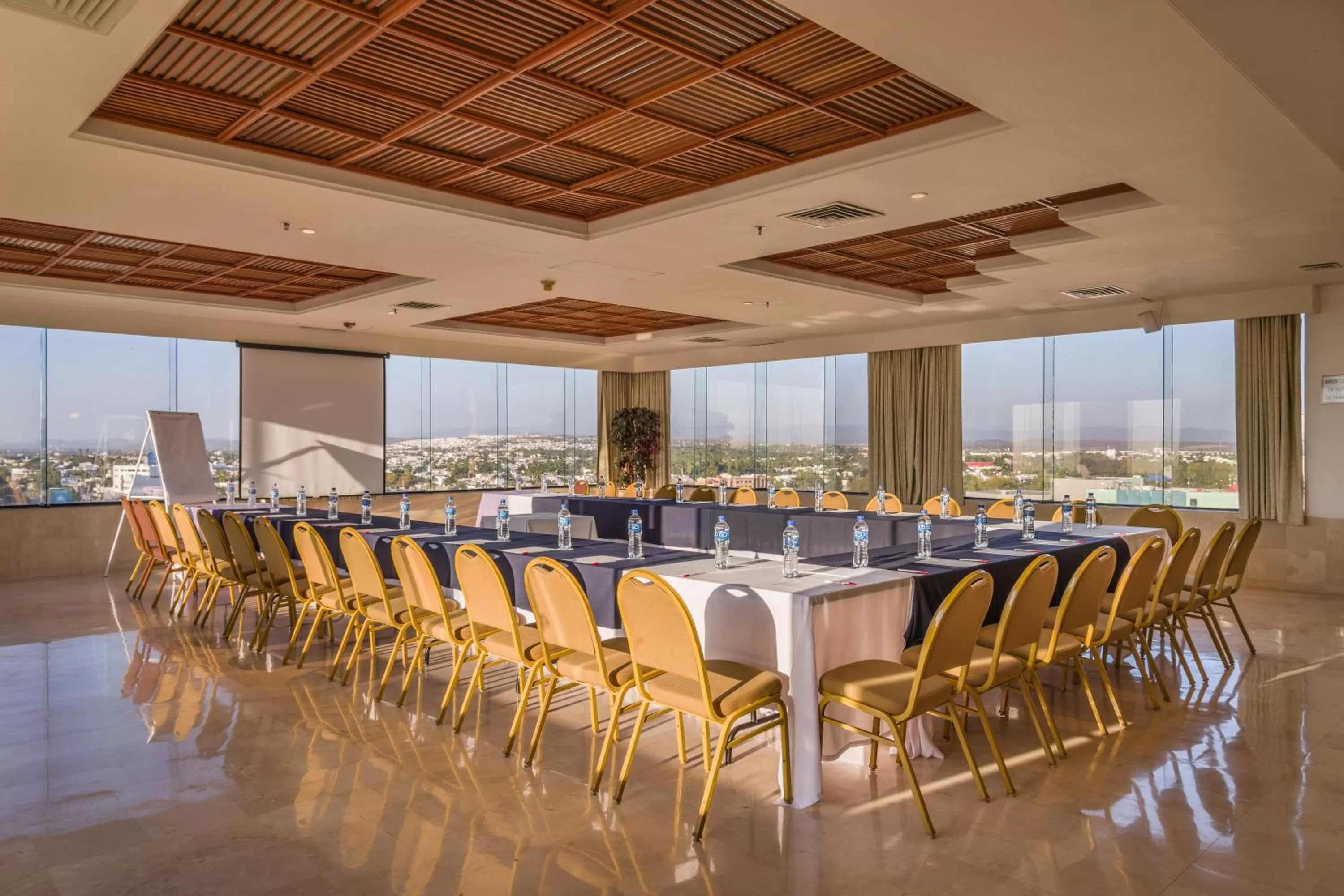 Banquet/Function facilities in Ramada Hola Culiacan