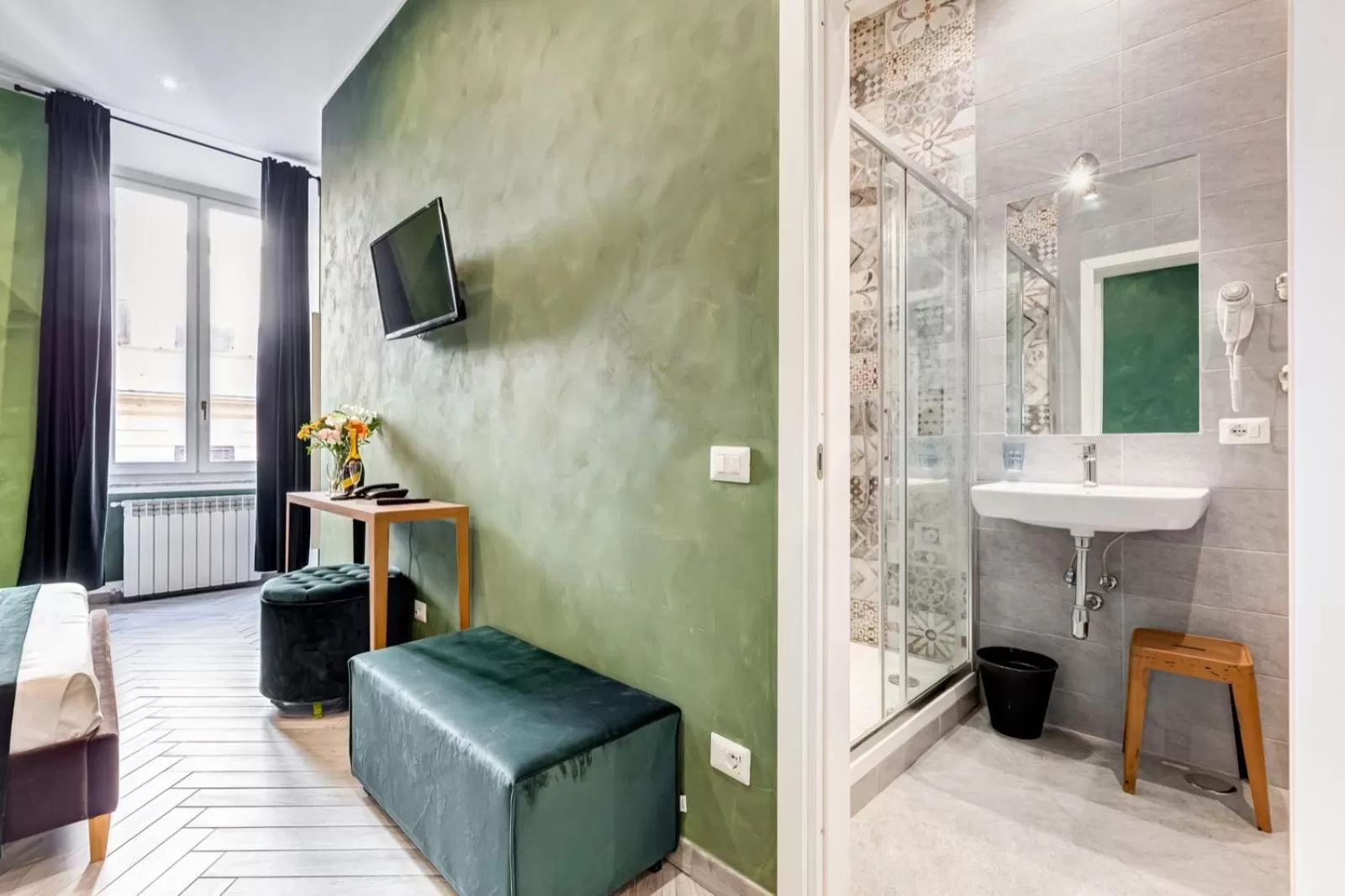 Bed in Ripetta Deluxe Suites