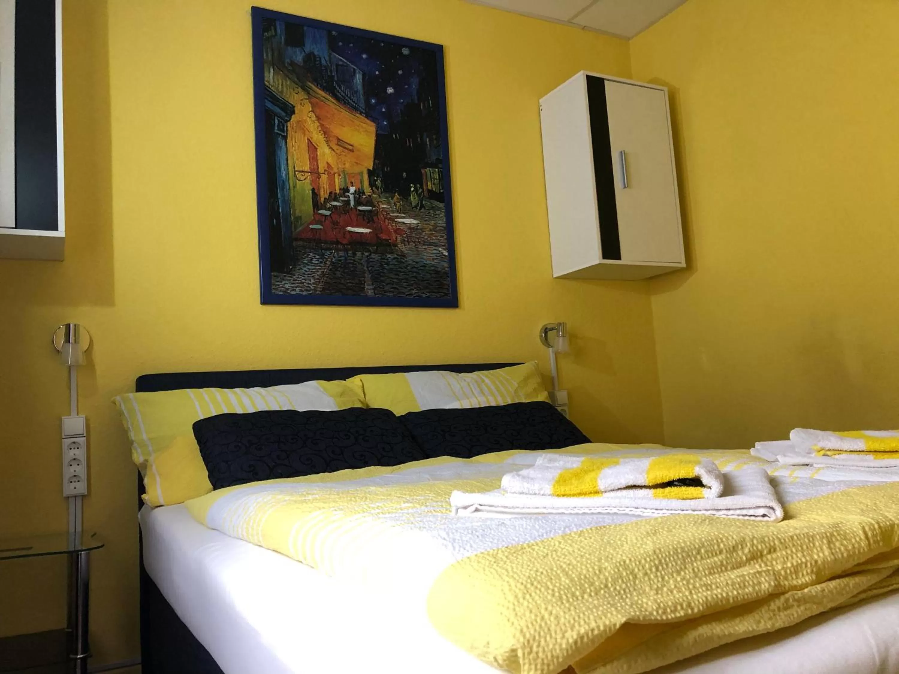 Bed in Astoria Hotel Heimbach