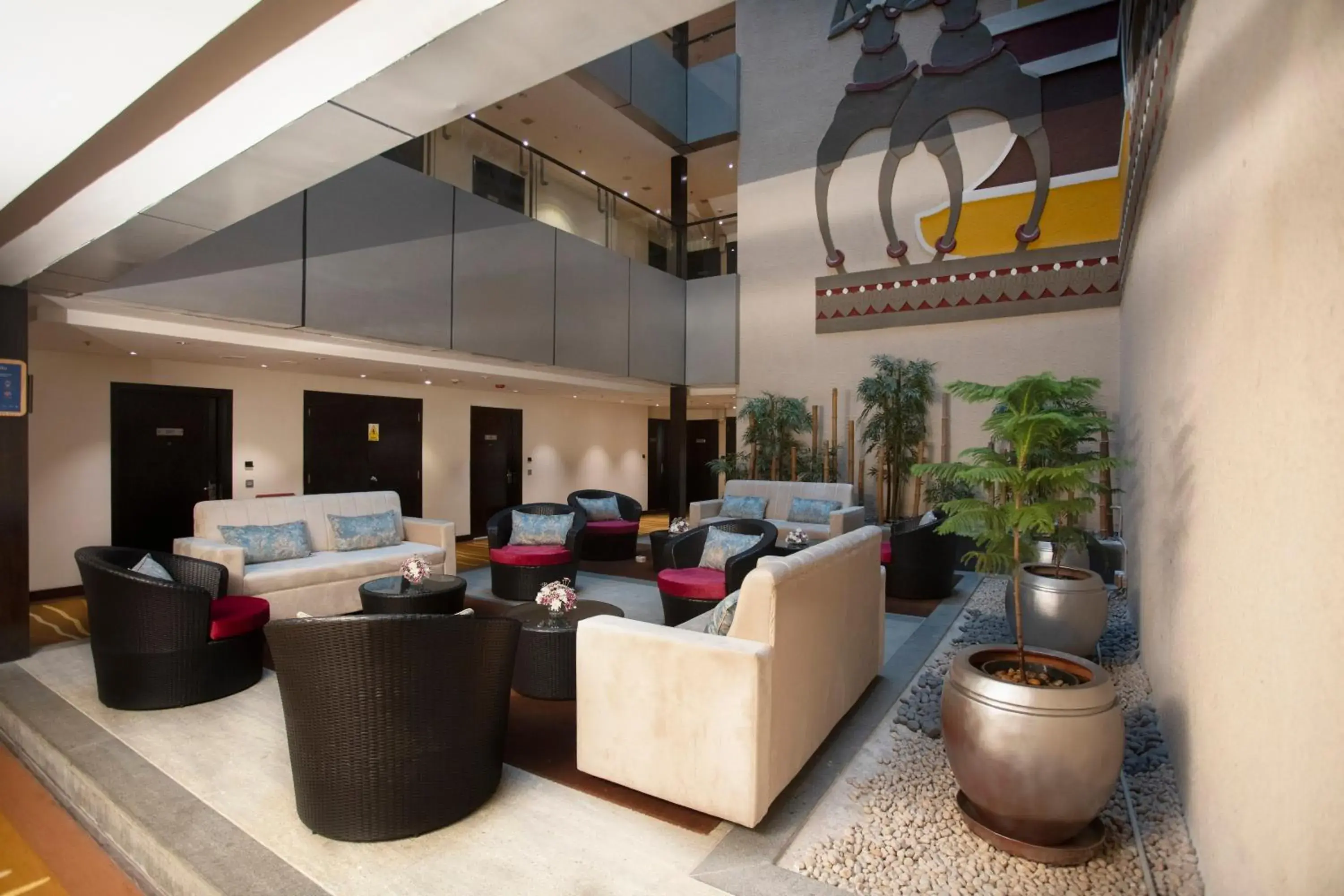 Communal lounge/ TV room, Lobby/Reception in Somerset Greenways Chennai