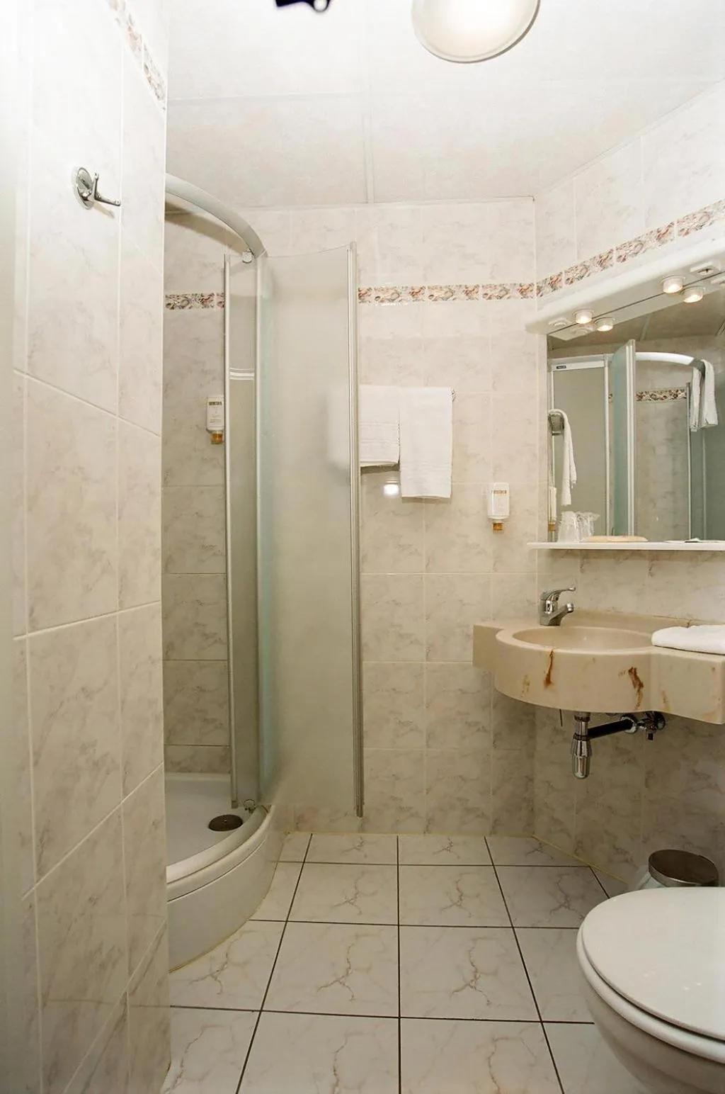 Shower, Bathroom in Univers Hotel Liege-Guillemins