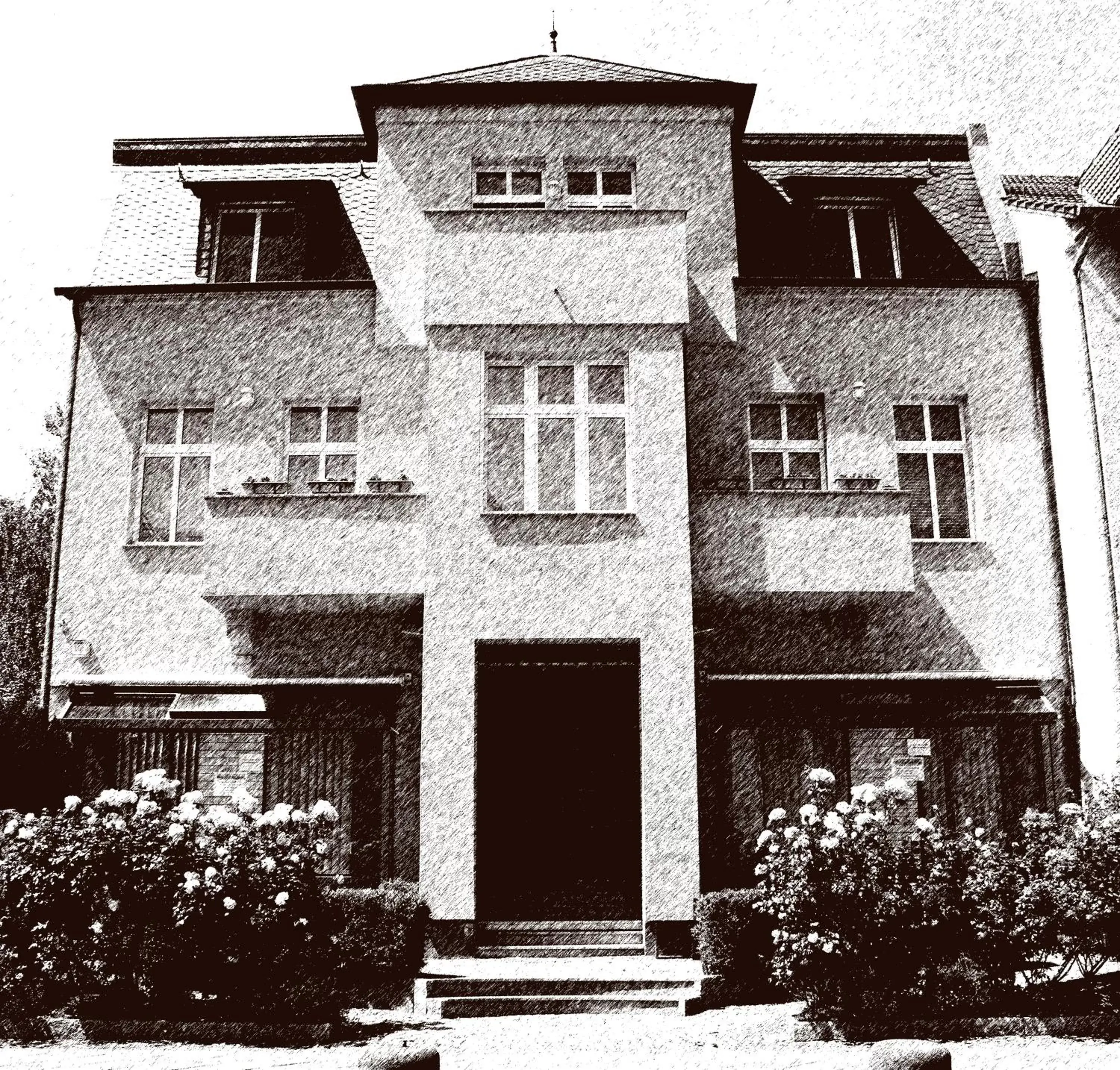 Facade/entrance, Property Building in Botschaft