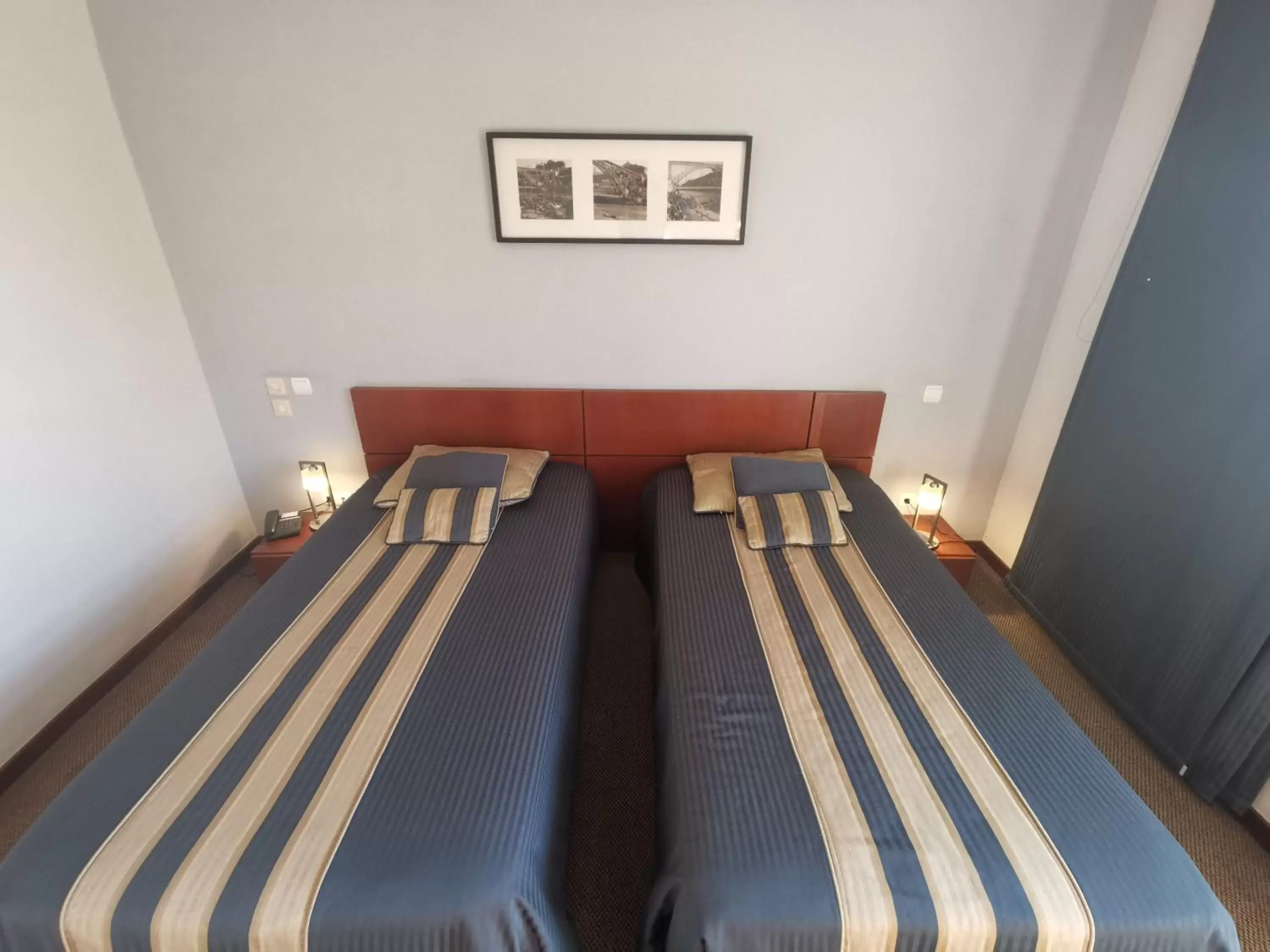 Bedroom in Hotel La Fontaine