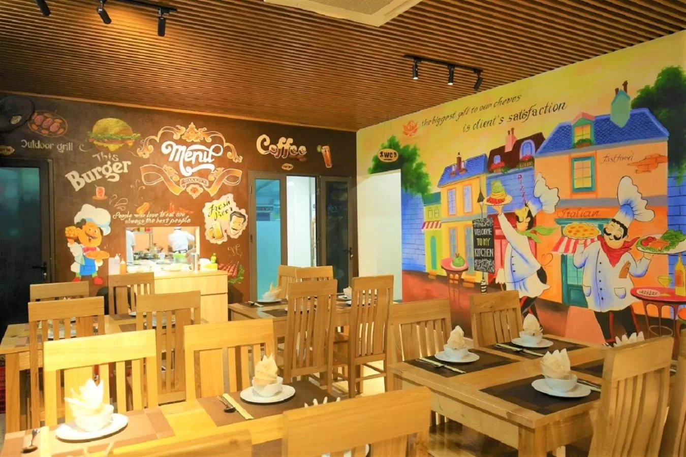 Restaurant/places to eat in Cozynibi Hotel