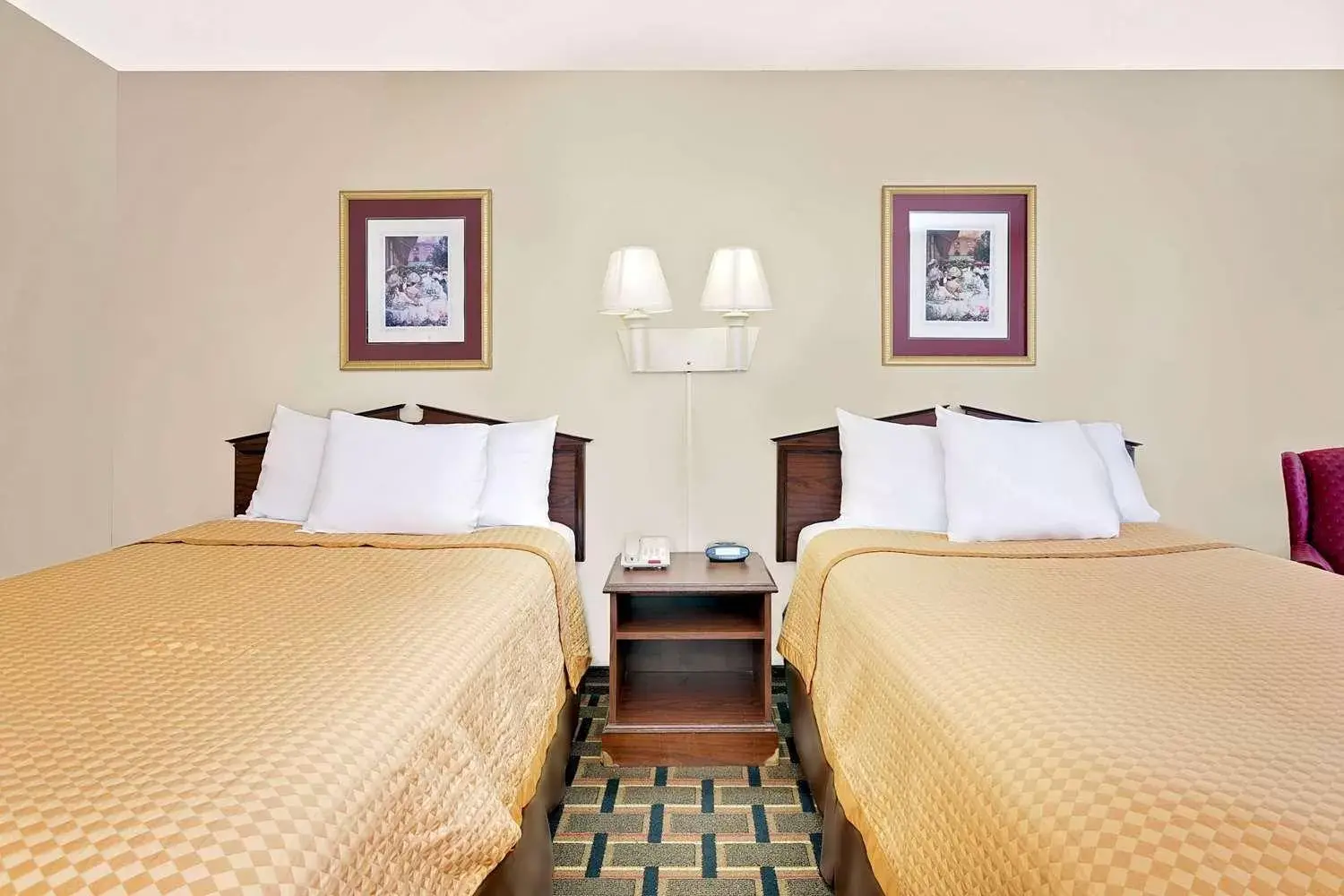 Bedroom, Bed in Days Inn by Wyndham Spartanburg