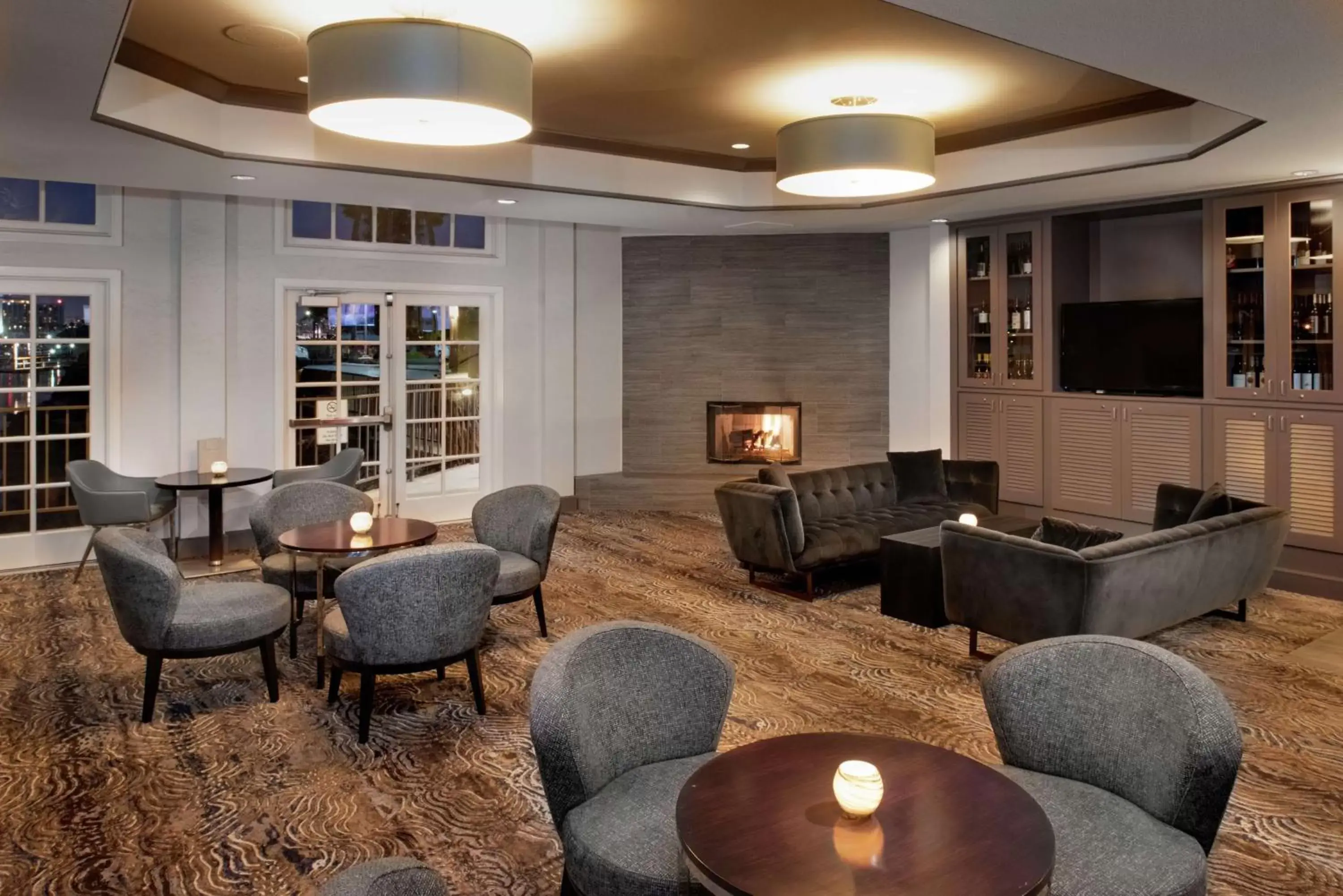 Lobby or reception, Lounge/Bar in Hilton San Diego Airport/Harbor Island