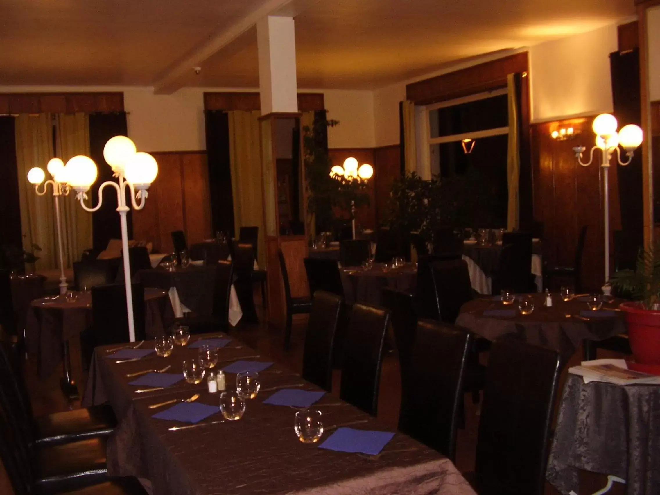 Restaurant/Places to Eat in Hotel Le Connetable
