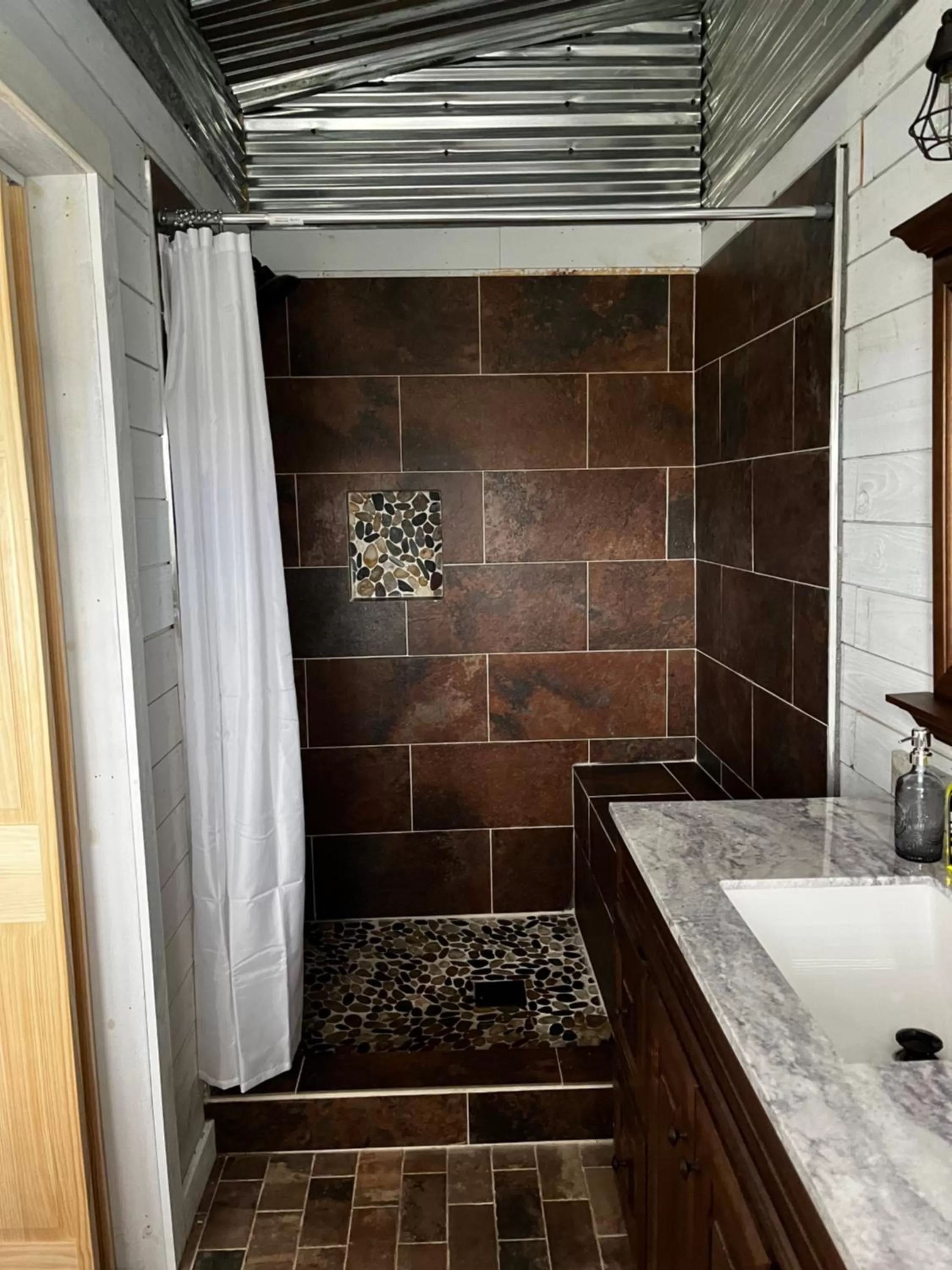 Bathroom in Belton Bed and Breakfast