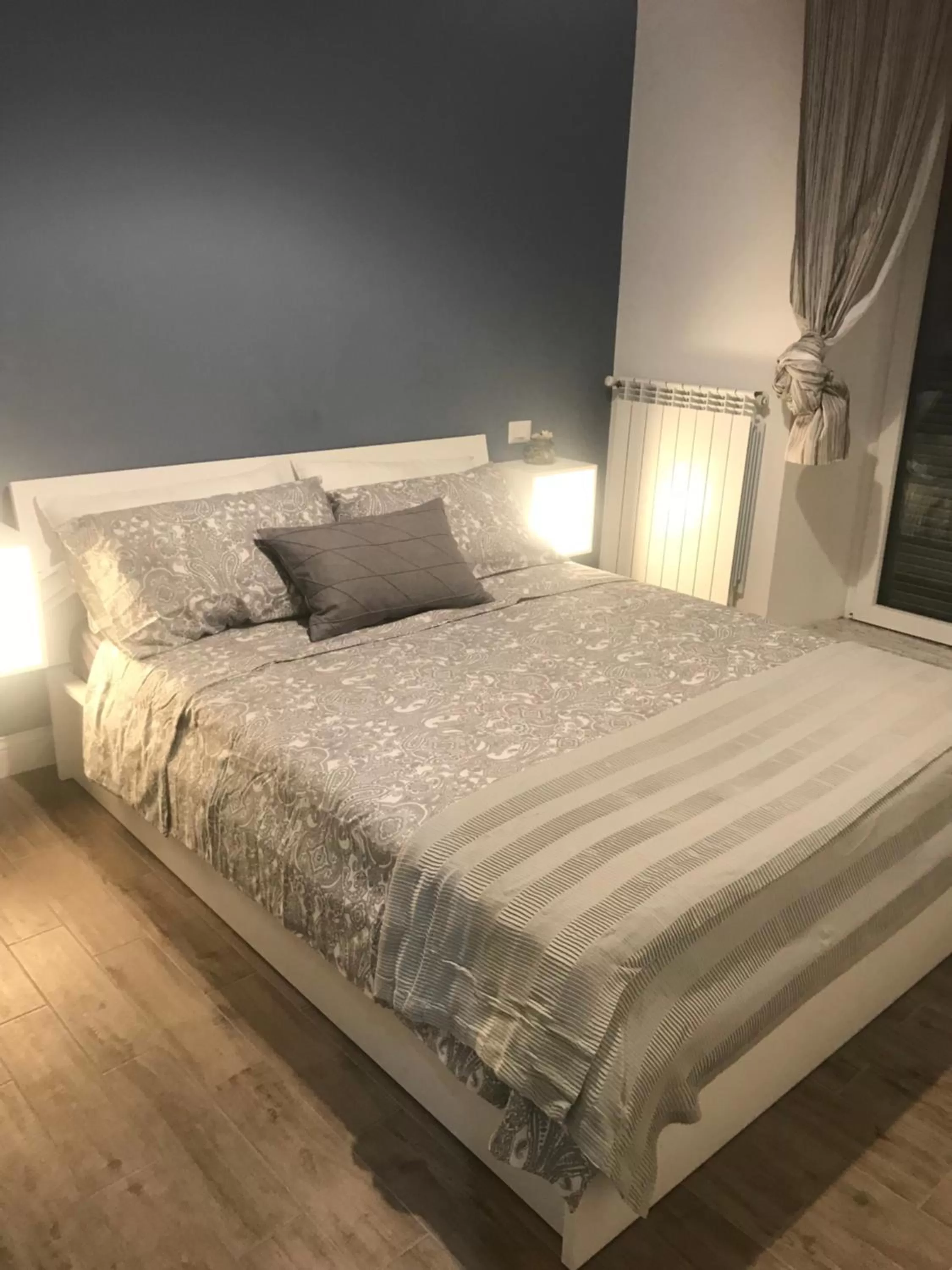 Photo of the whole room, Bed in Domus Alysar