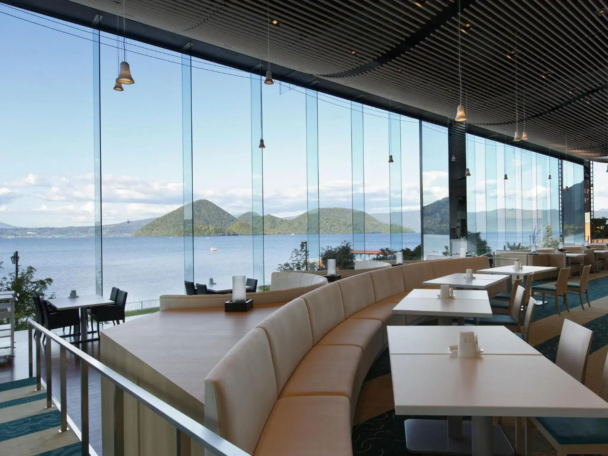 Restaurant/places to eat in The Lake view TOYA Nonokaze resort