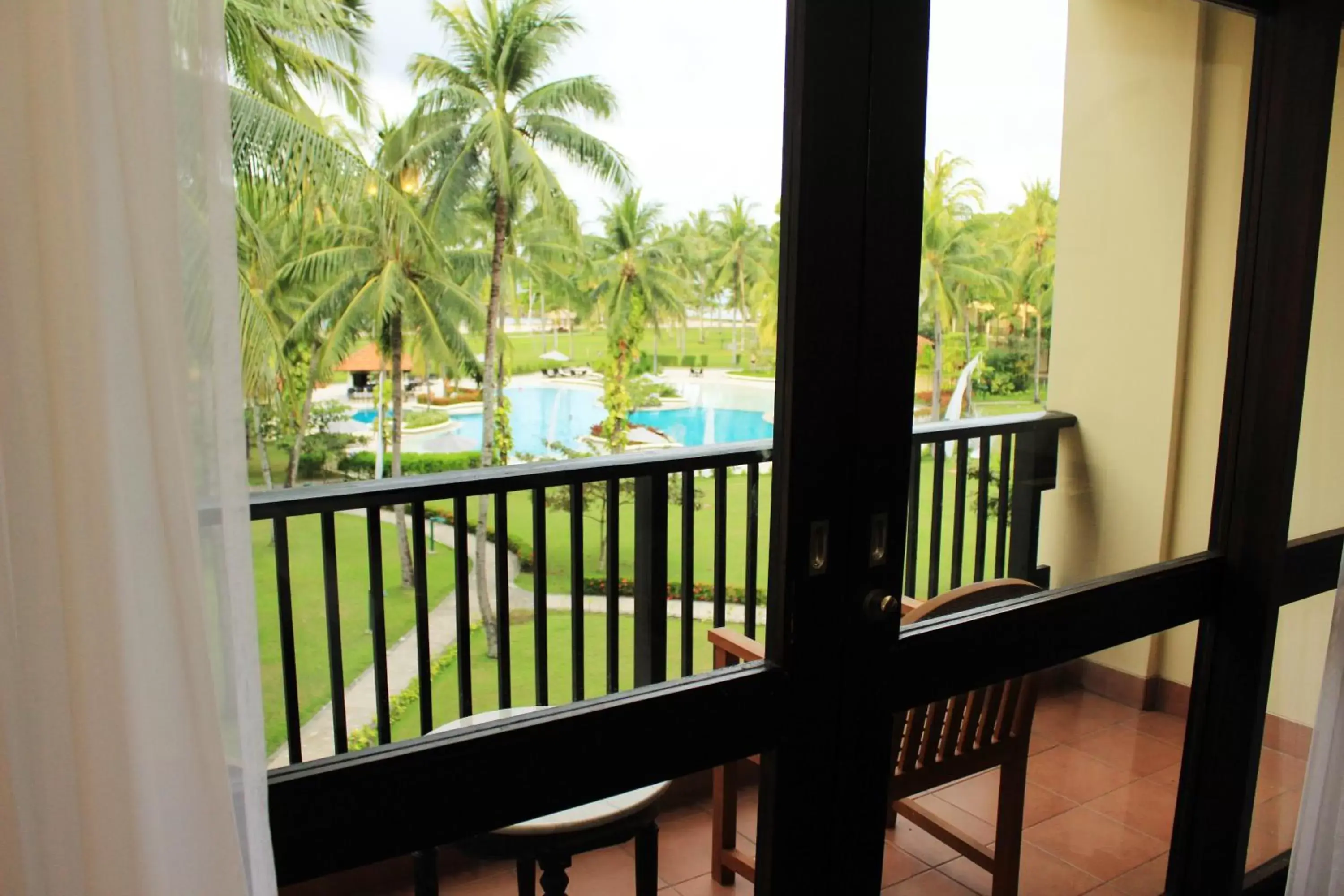 Balcony/Terrace in Mercure Manado Tateli Resort and Convention