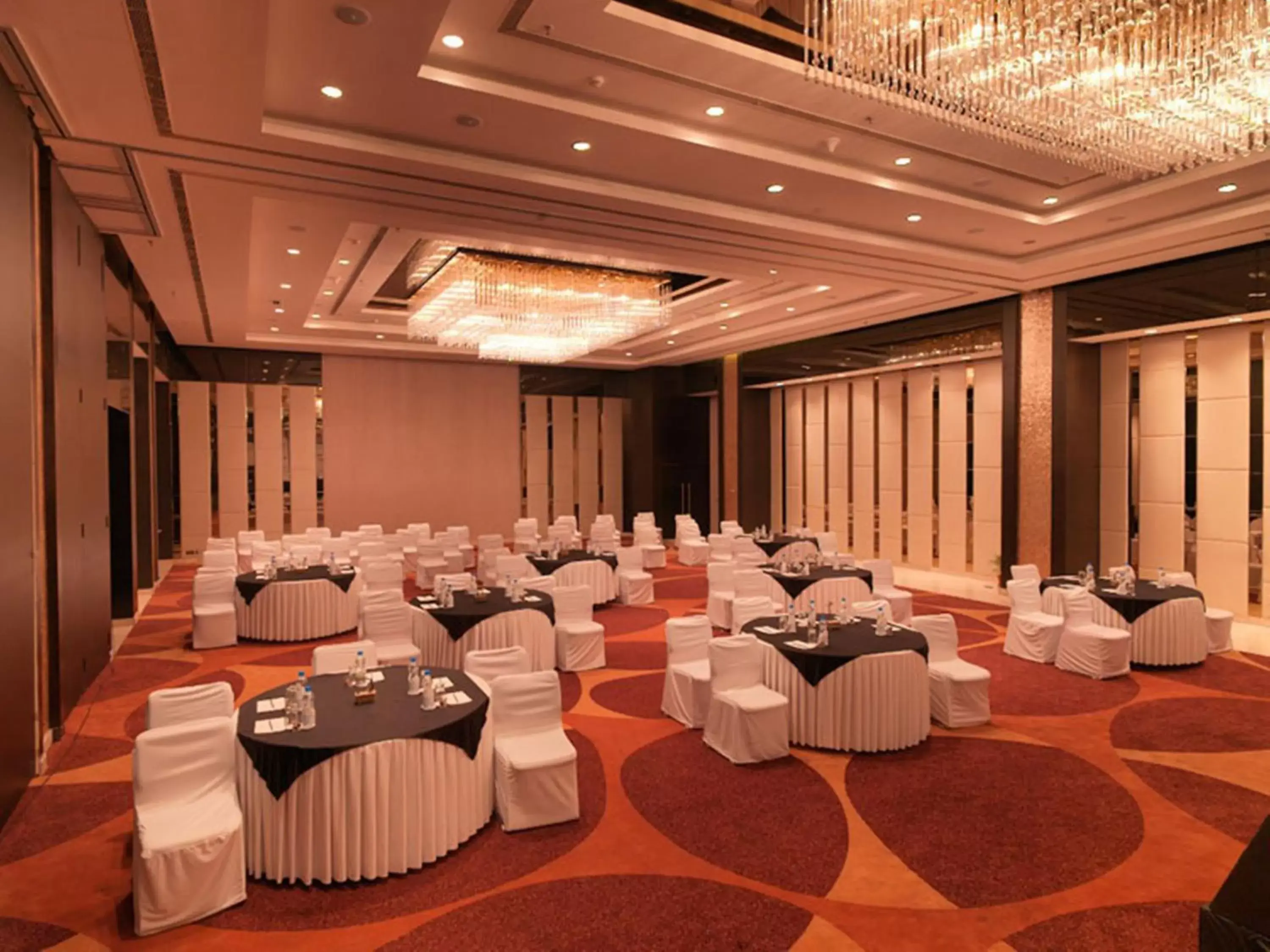 Banquet/Function facilities, Banquet Facilities in Hotel Royal Orchid Jaipur, 3 Kms to Airport