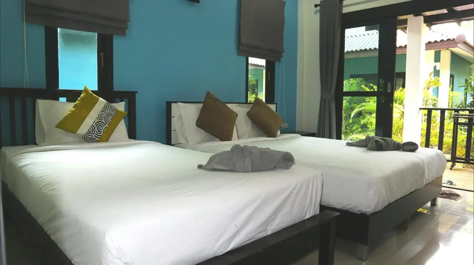 Bed in Lanta Memory Resort - SHA Plus