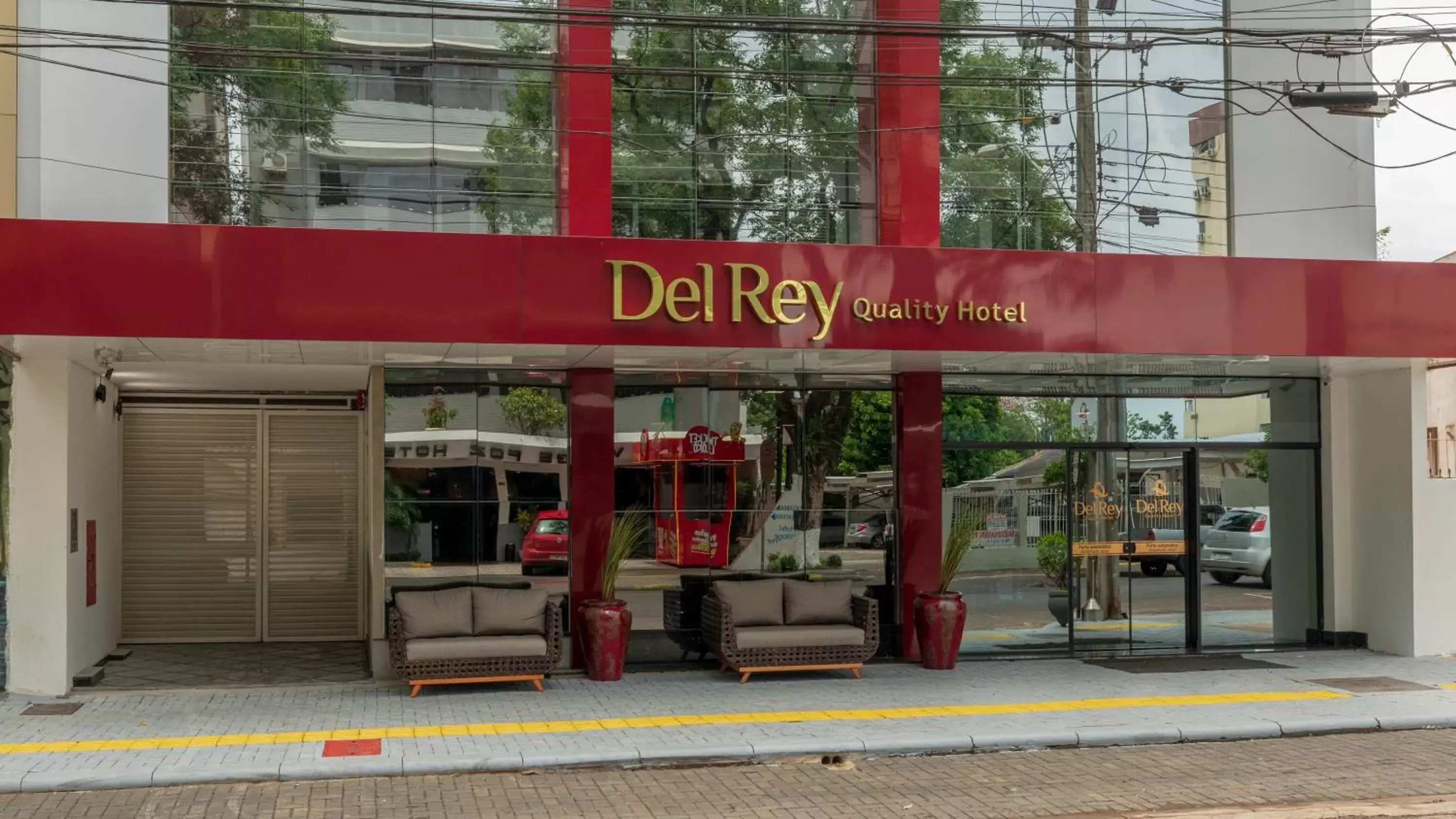 Facade/entrance in Del Rey Quality Hotel