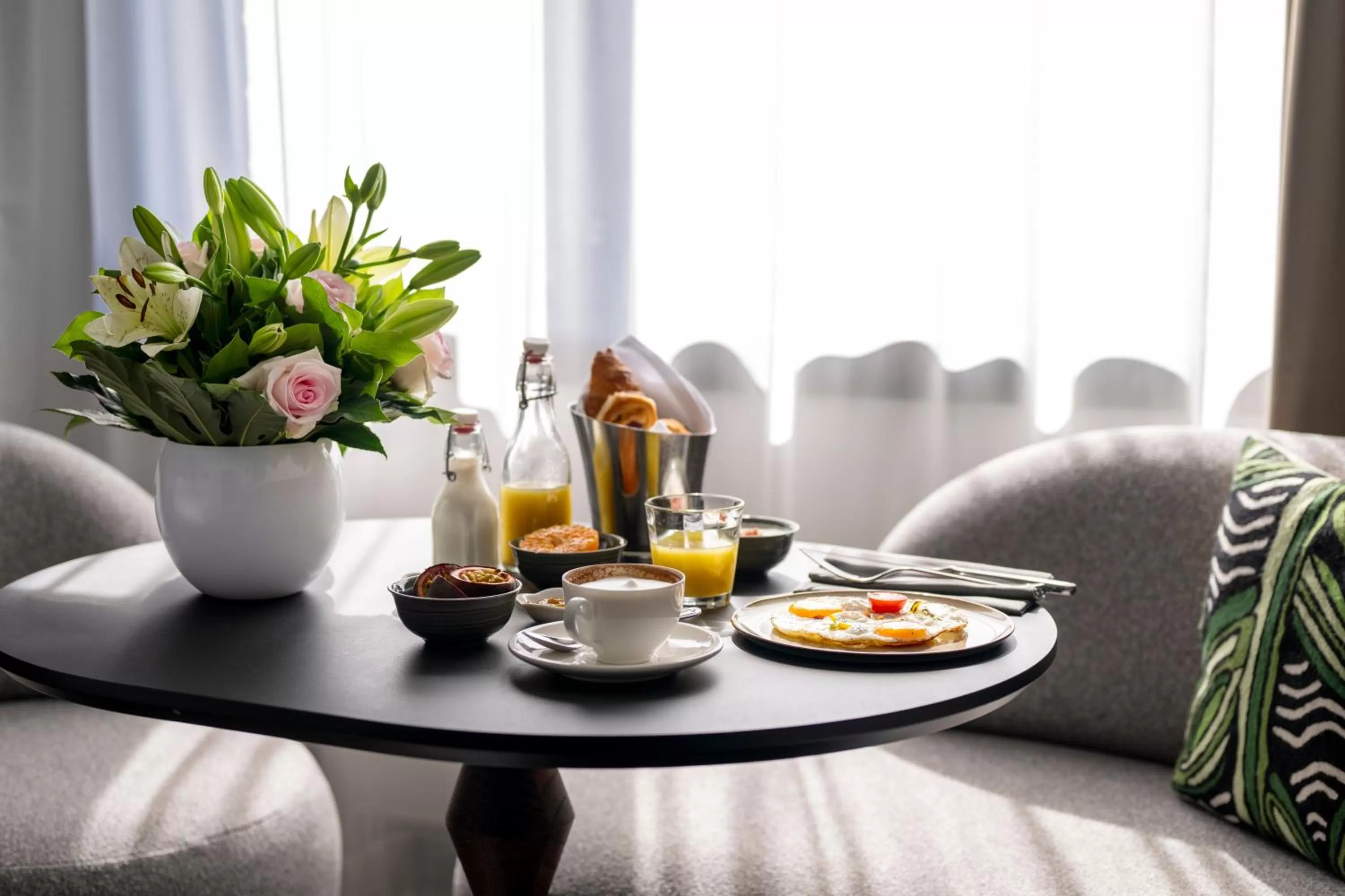 Living room in Le Louise Hotel Brussels - MGallery Collection