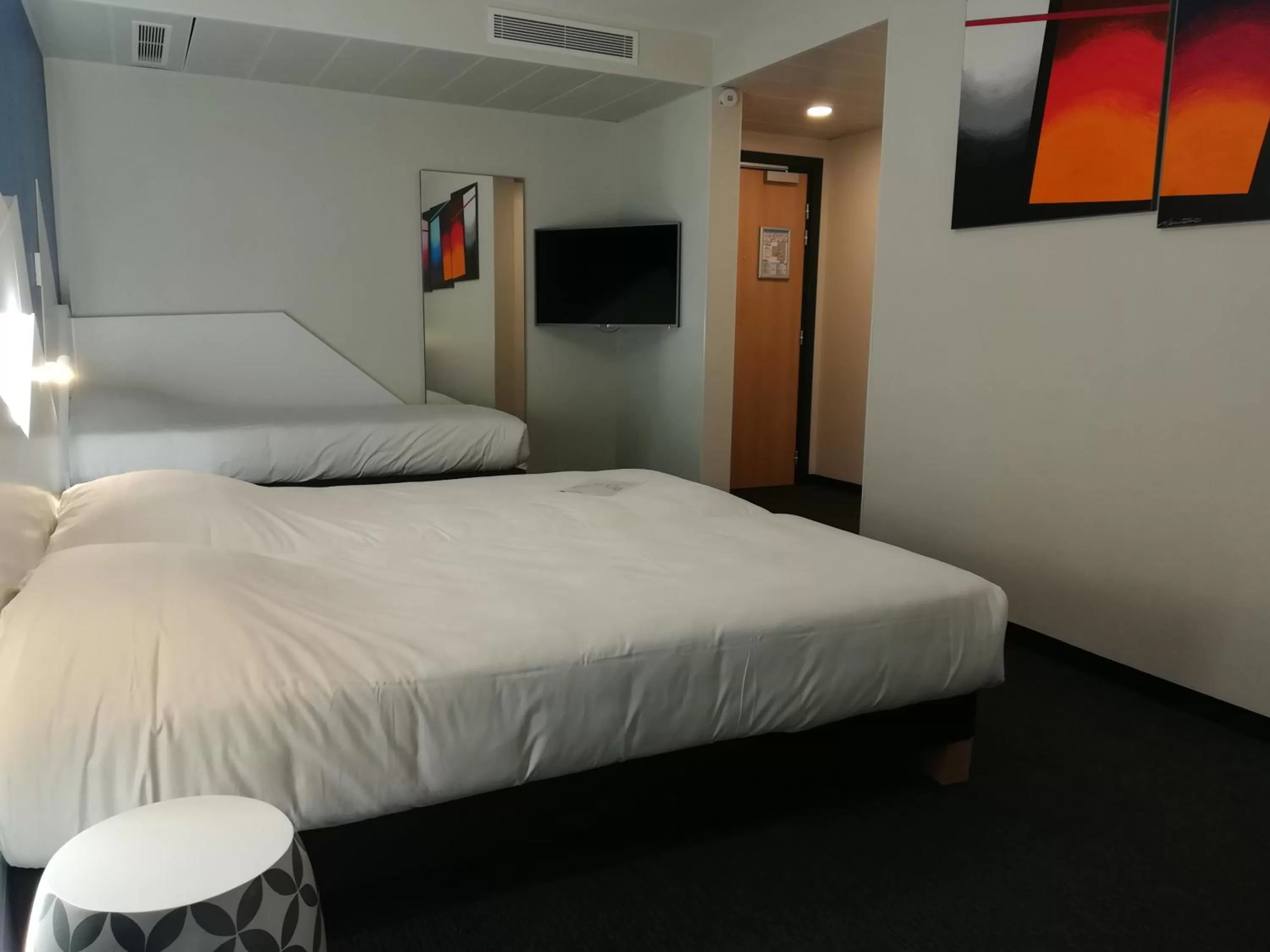 Bed in Hôtel ORIGAMI