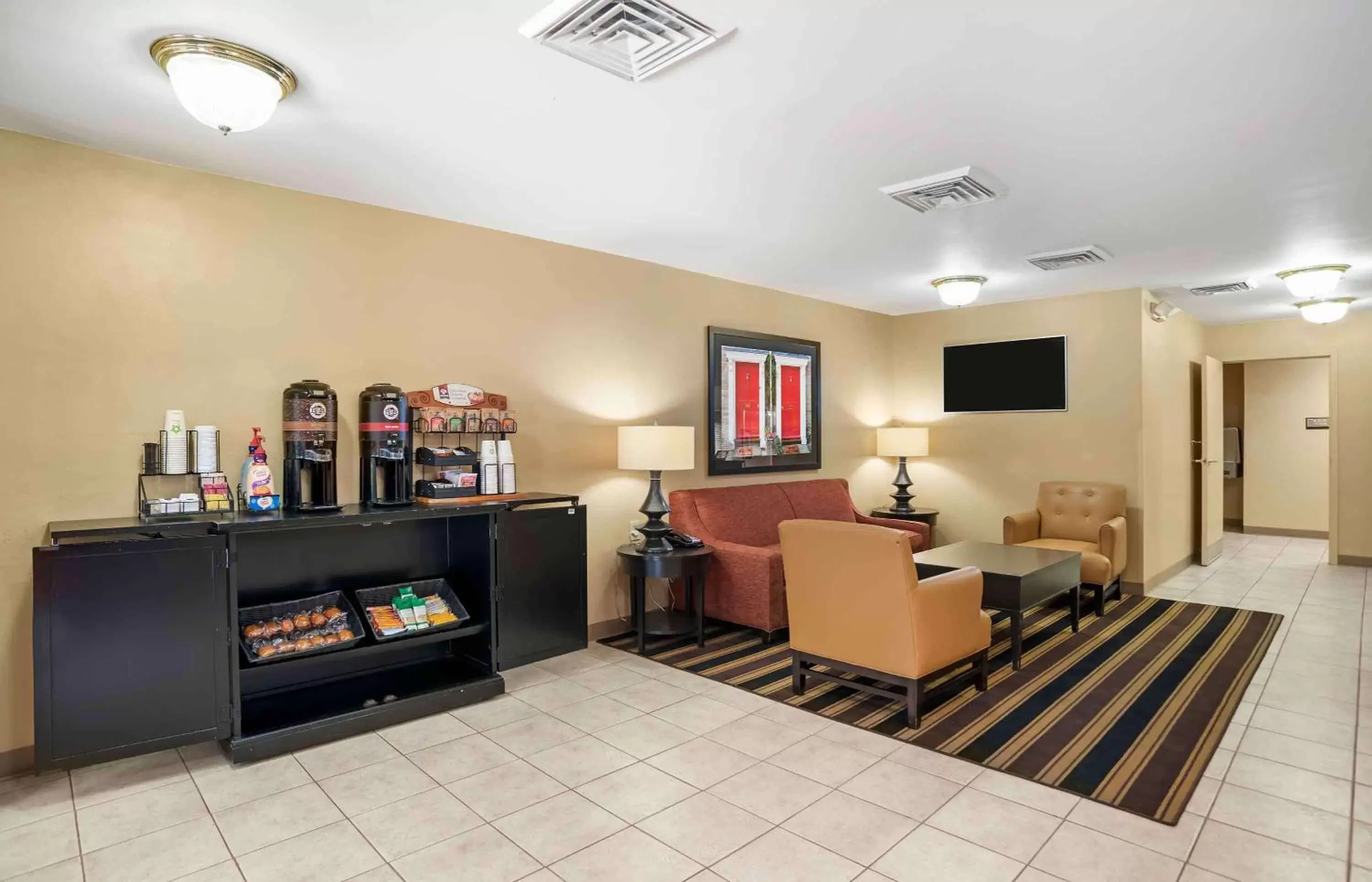 Breakfast in Extended Stay America Suites - Tallahassee - Killearn