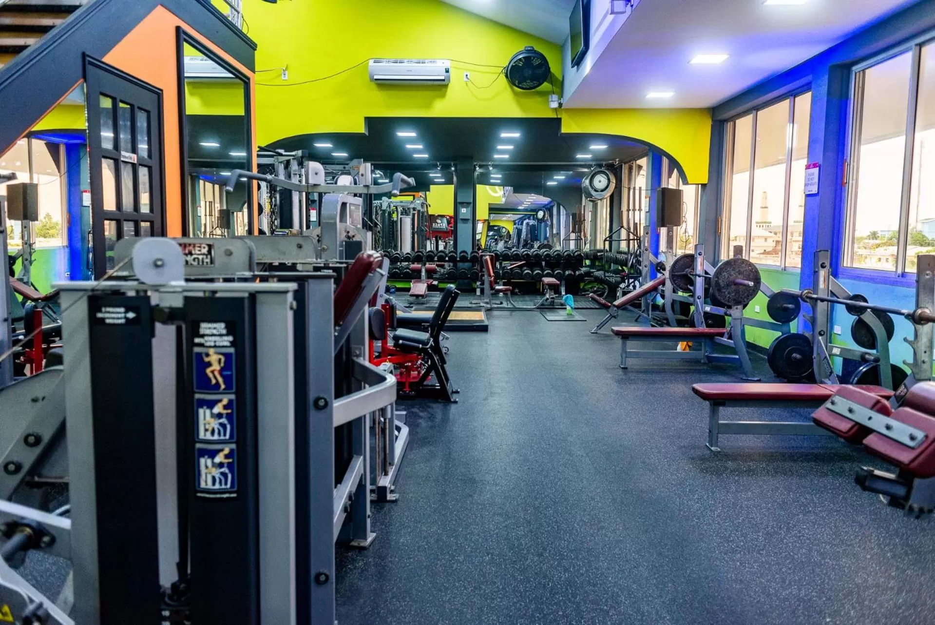 Fitness Center/Facilities in Status International Hotel