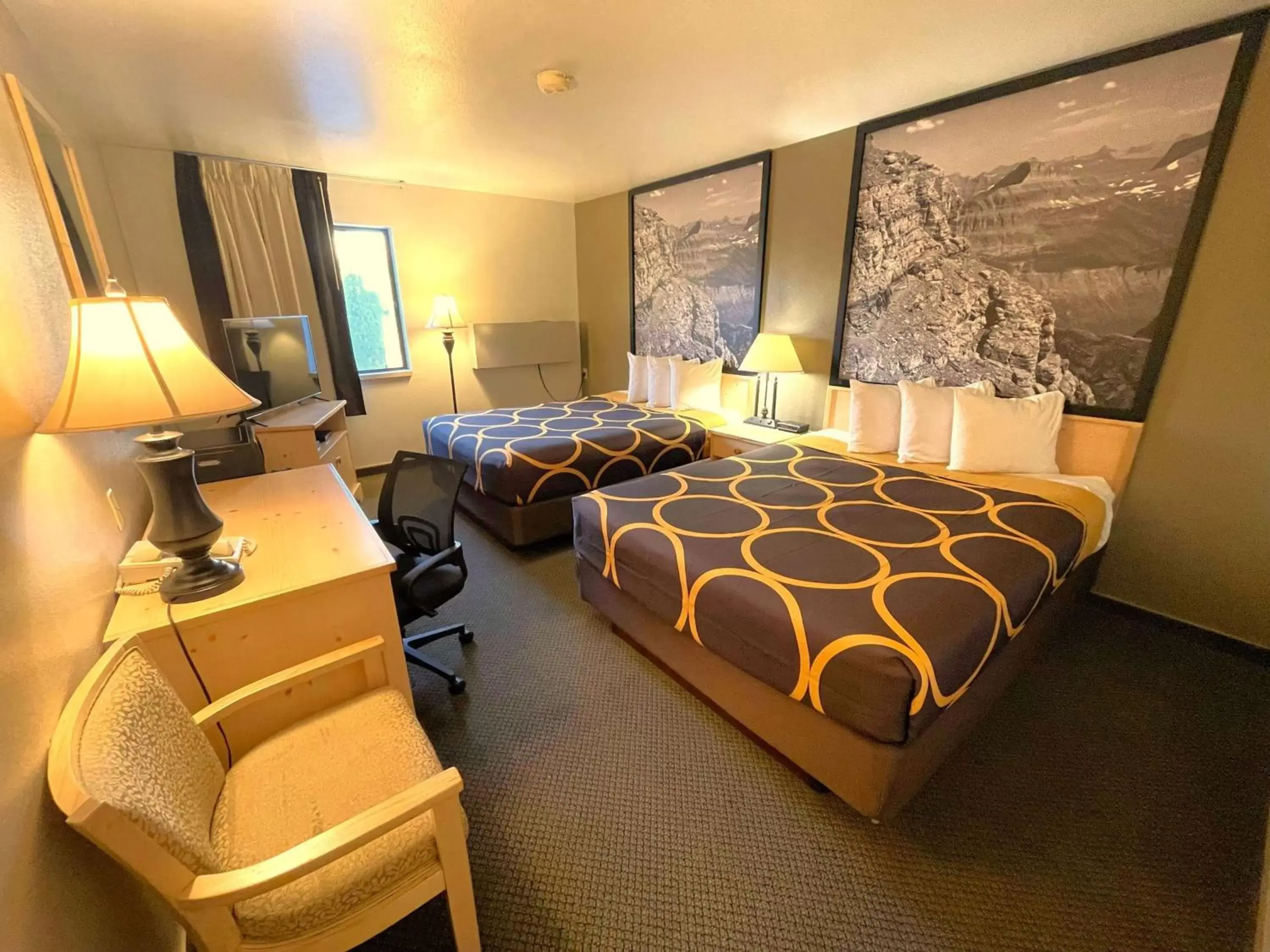 Photo of the whole room, Bed in Super 8 by Wyndham Moscow - Pullman